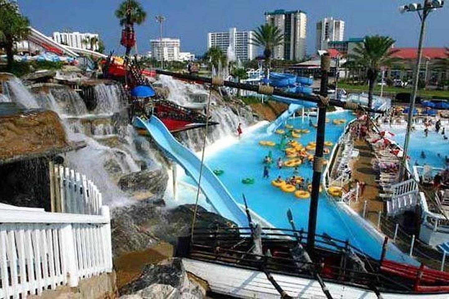 Pelican Beach Resort Destin photo 38