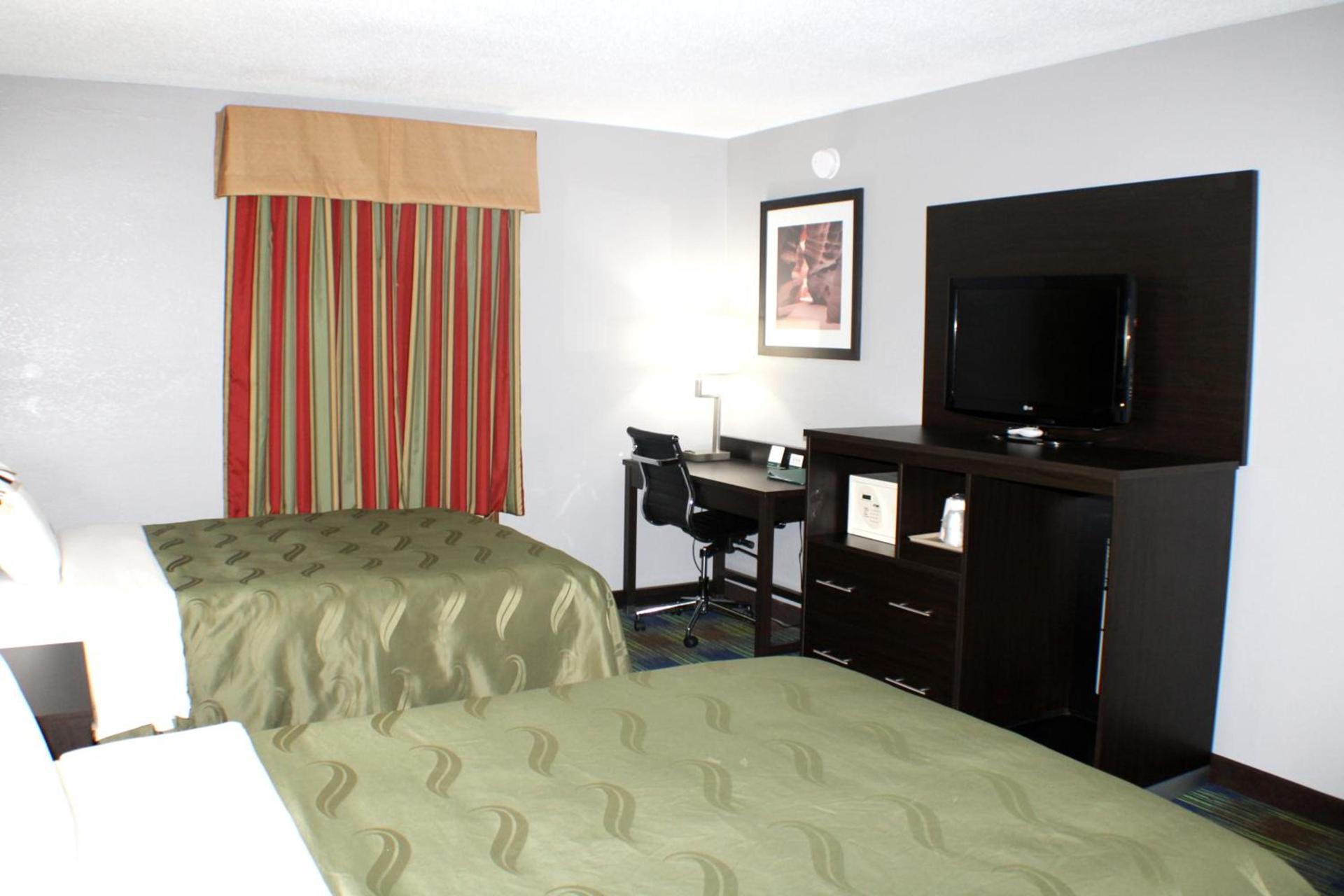 Quality Inn & Suites Bedford West photo 33