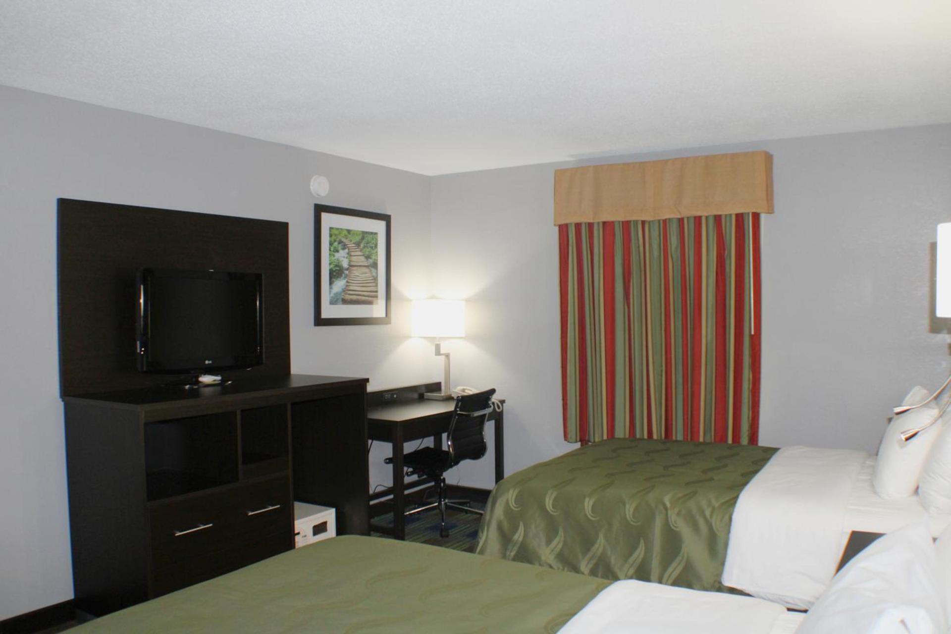 Quality Inn & Suites Bedford West photo 32