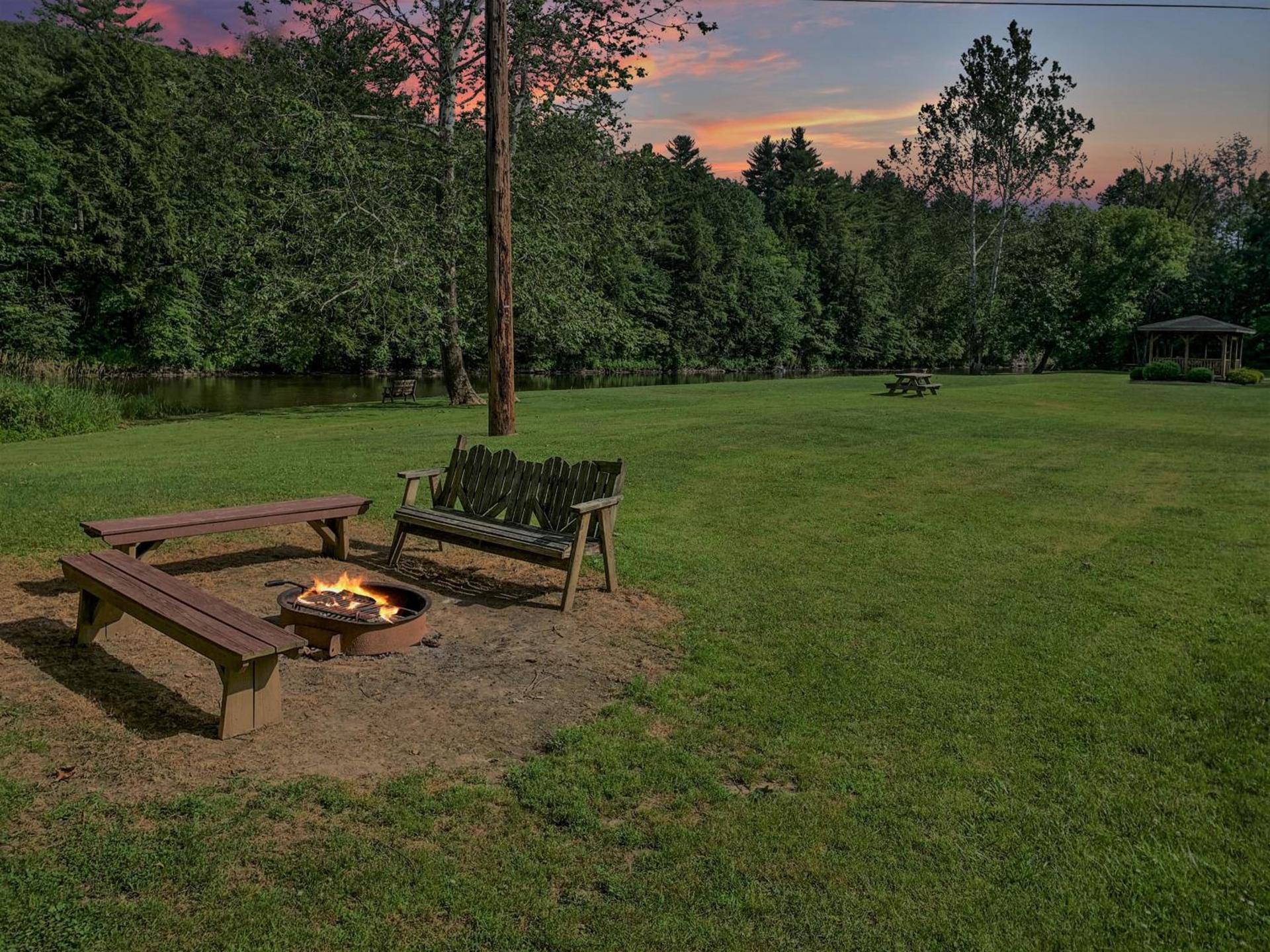 Rough Cut Lodge photo 49