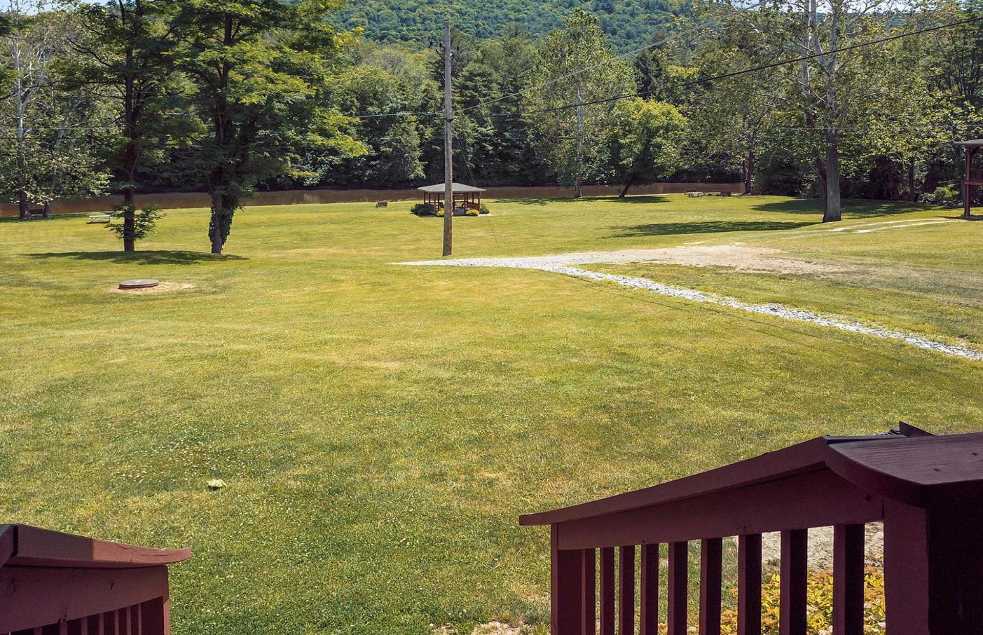 Rough Cut Lodge photo 35