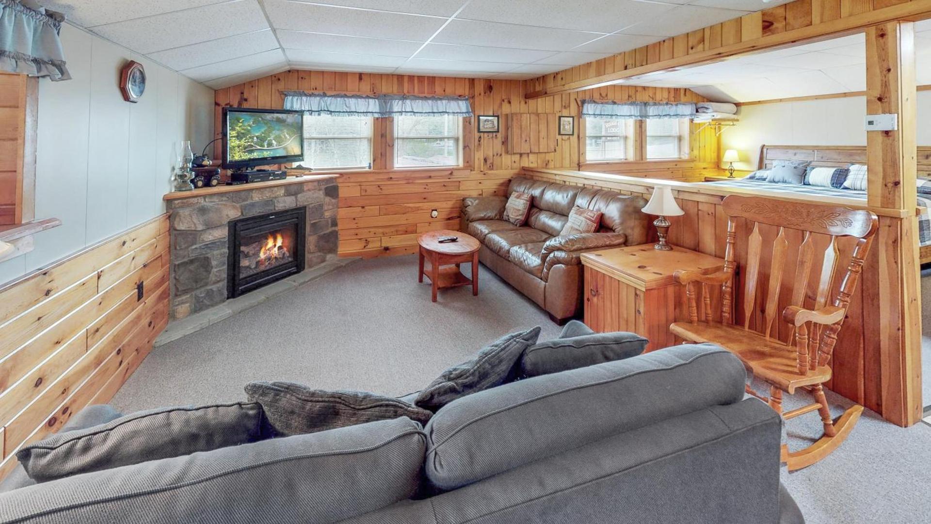 Rough Cut Lodge photo 12