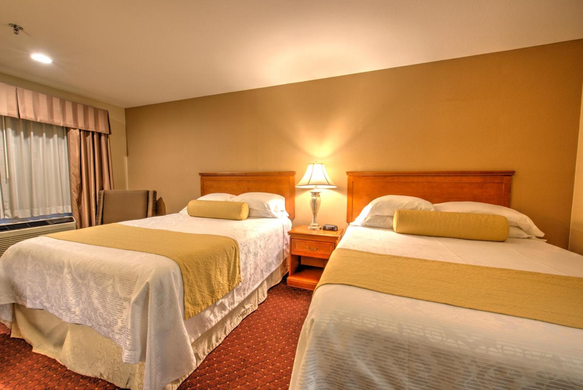 Burbank Inn and Suites photo 15