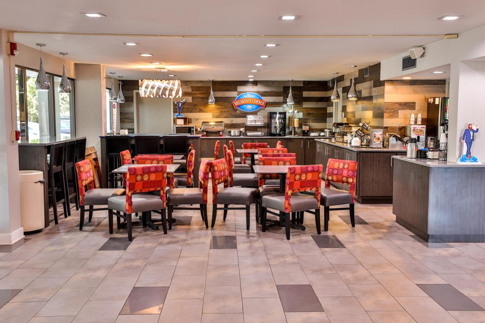 Baymont by Wyndham Murfreesboro photo 57