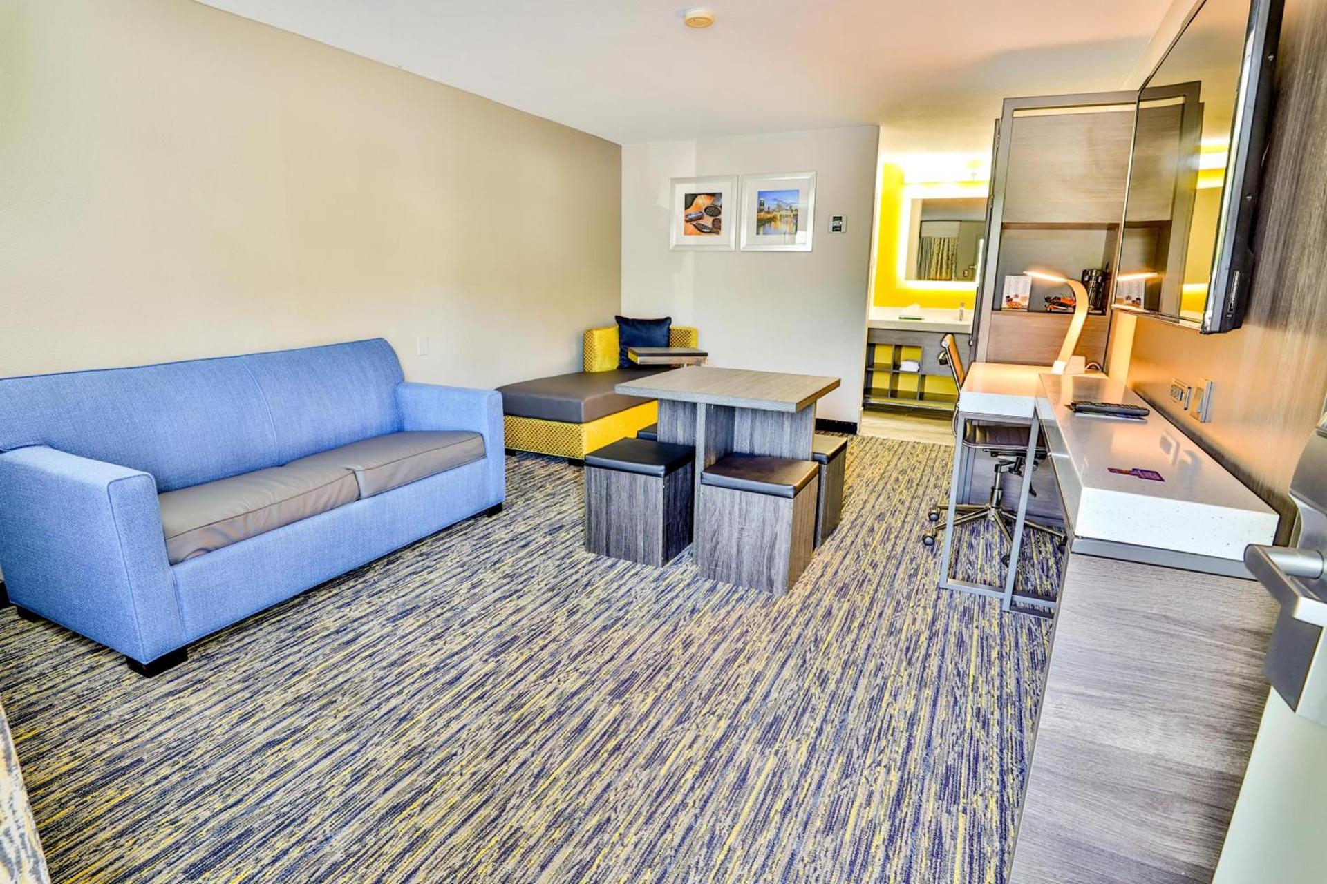 Baymont by Wyndham Murfreesboro photo 64
