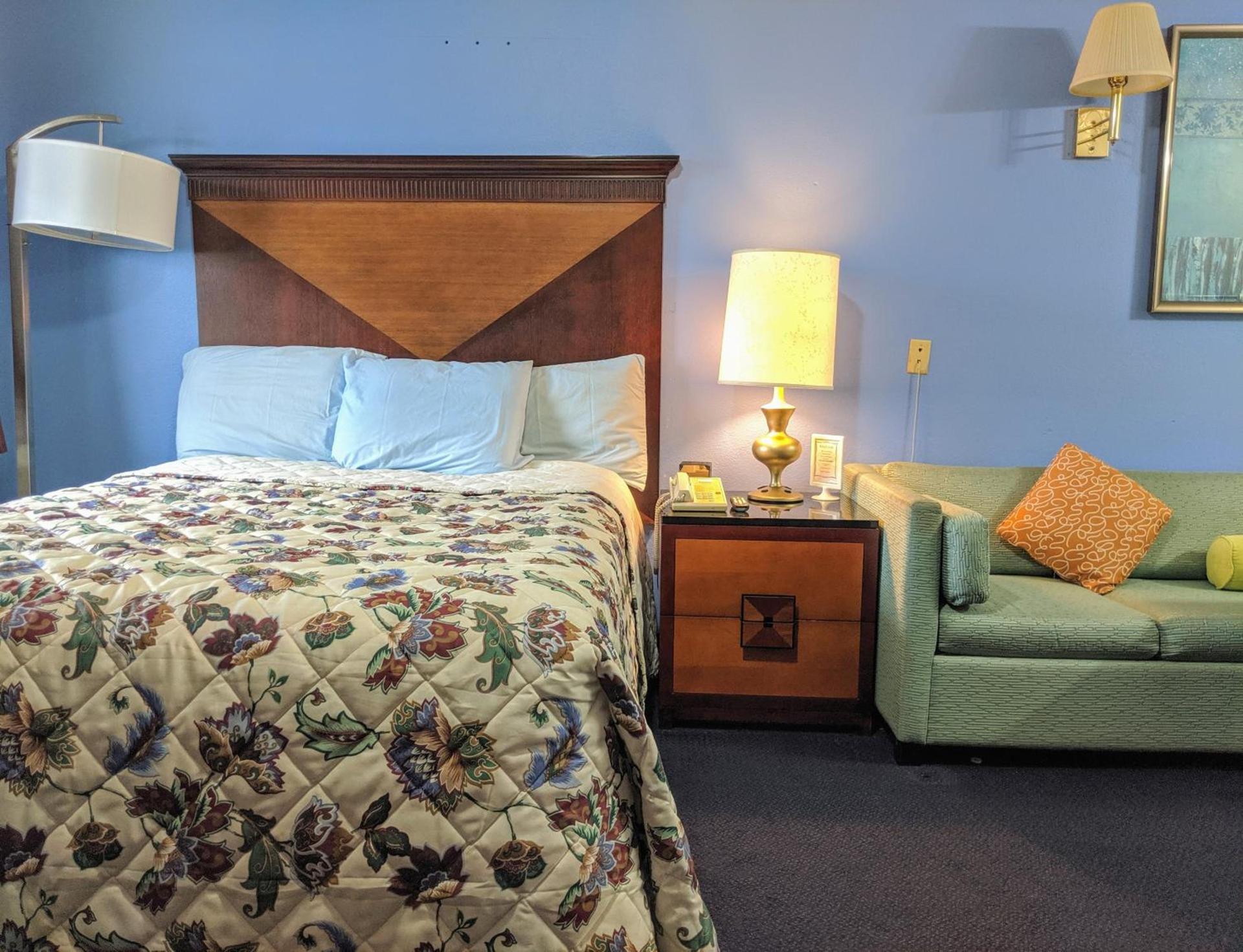 Executive Inn photo 9