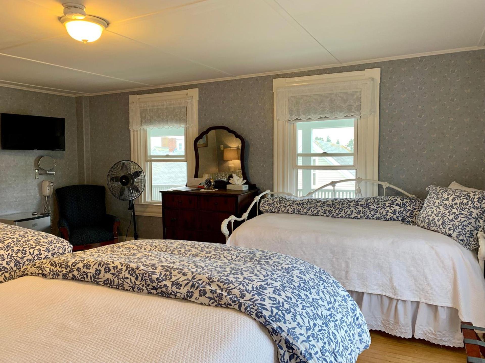 Seaside Inn photo 85