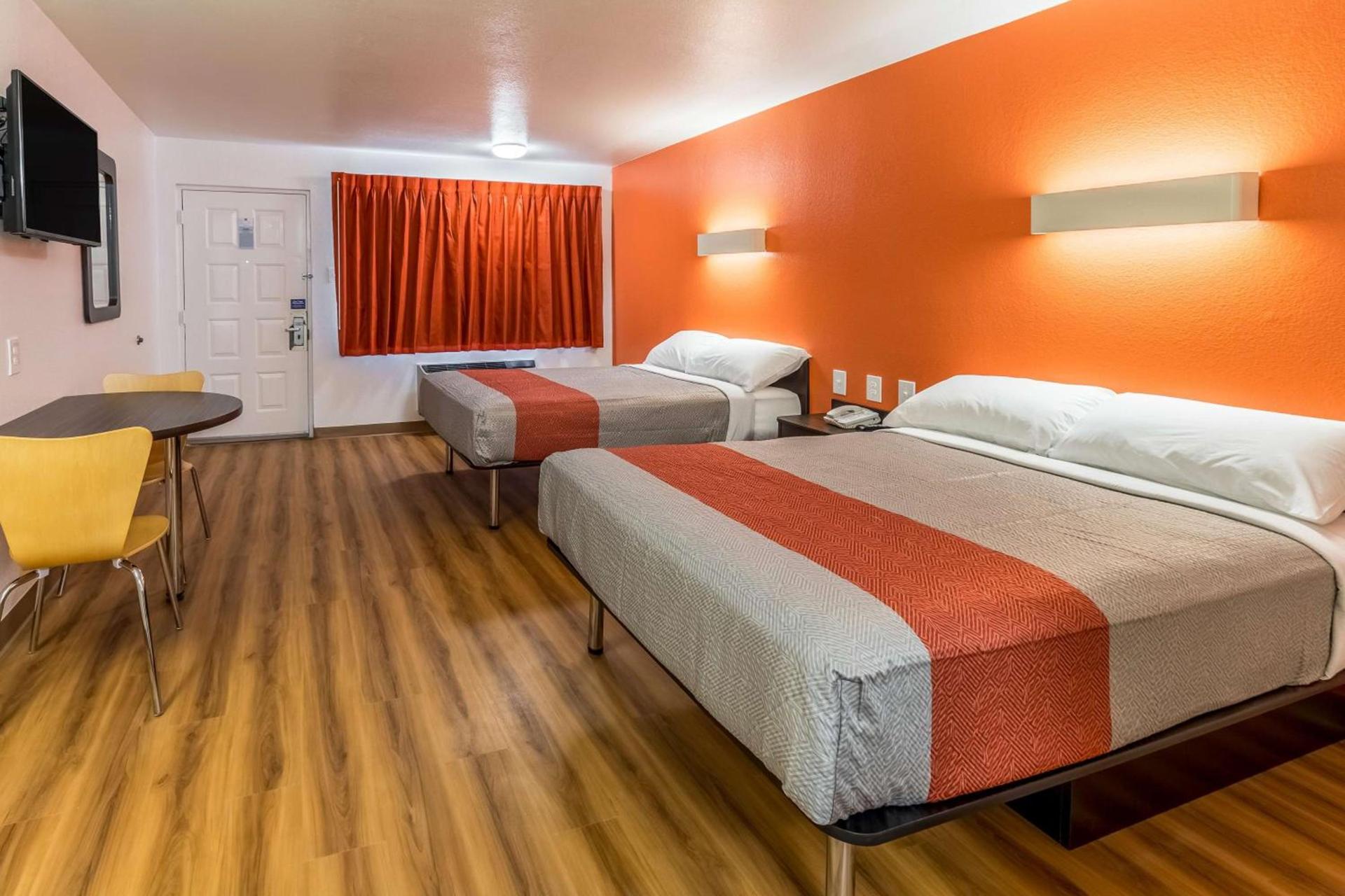 Motel 6-Arlington, TX - UTA photo 35