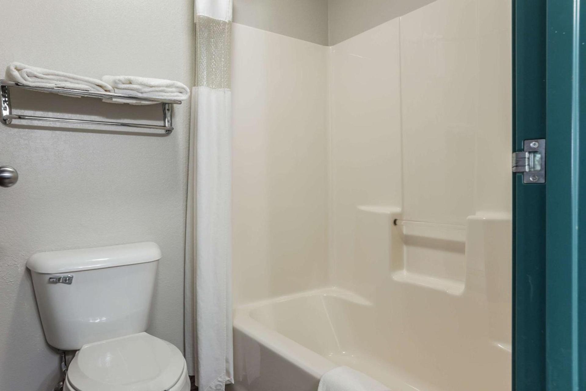 Quality Inn Clare photo 6