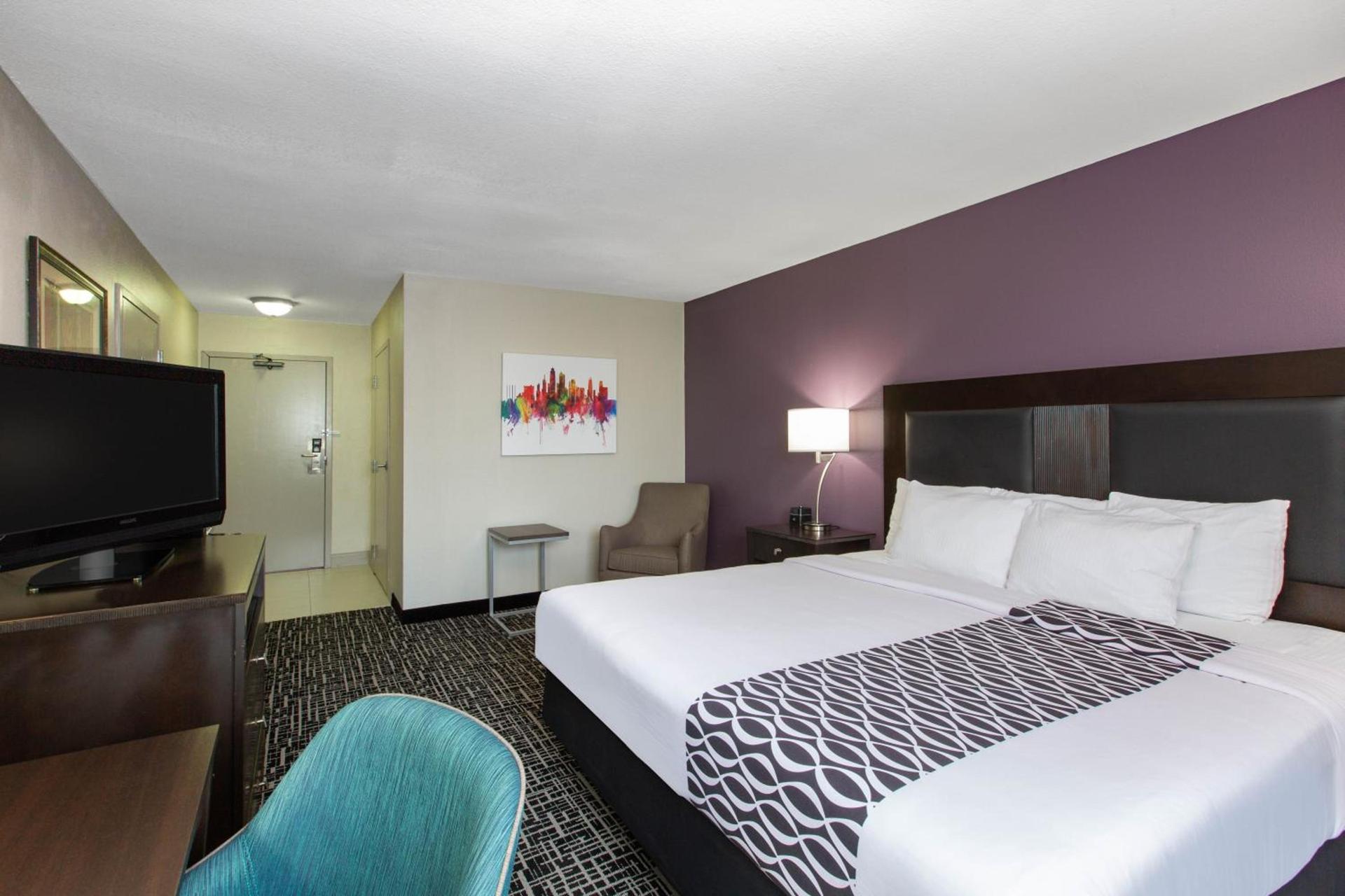 La Quinta by Wyndham Blue Springs photo 38