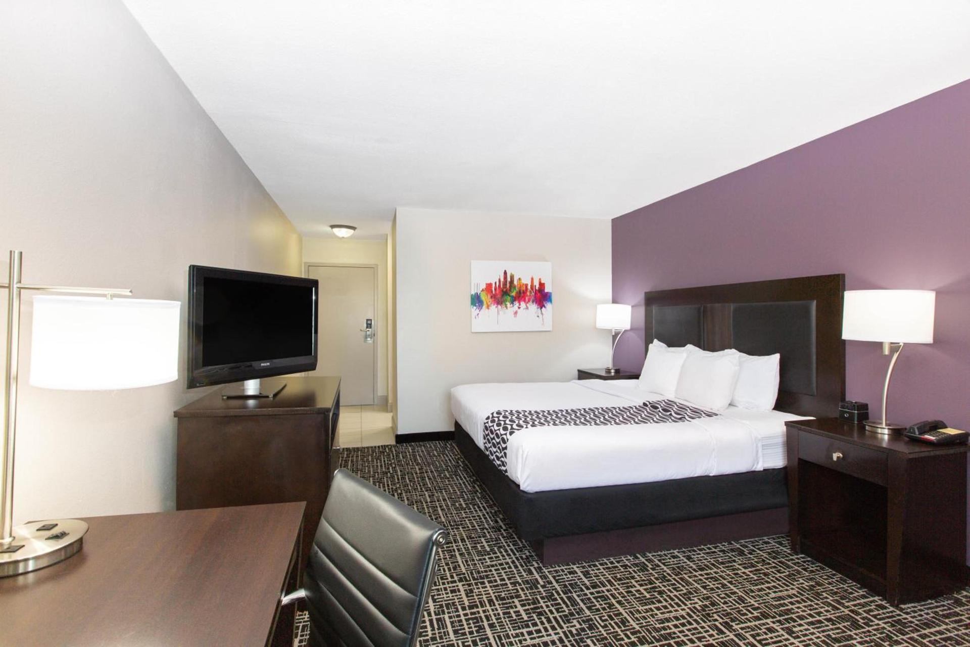 La Quinta by Wyndham Blue Springs photo 43