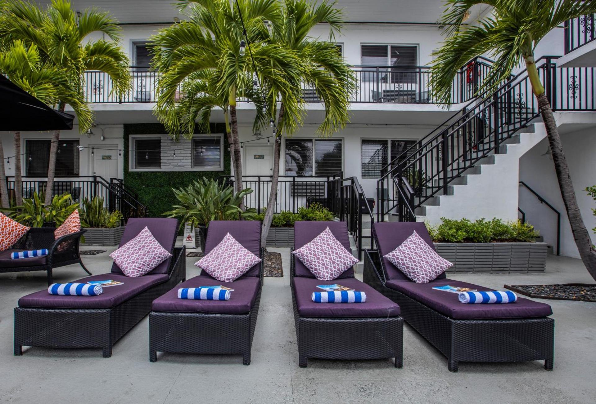 Beachside All Suites Hotel photo 23