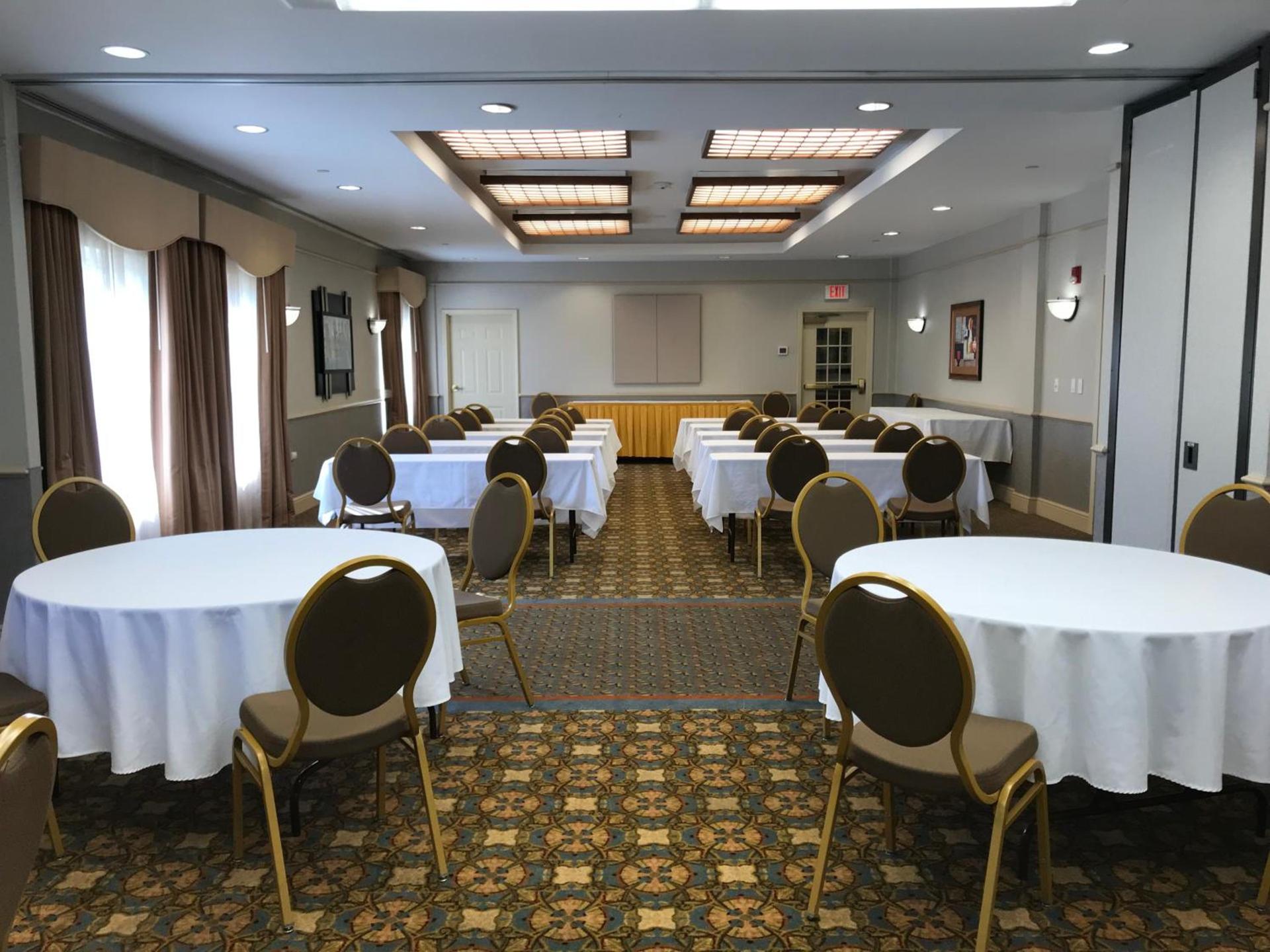 La Quinta by Wyndham Islip - MacArthur Airport photo 35