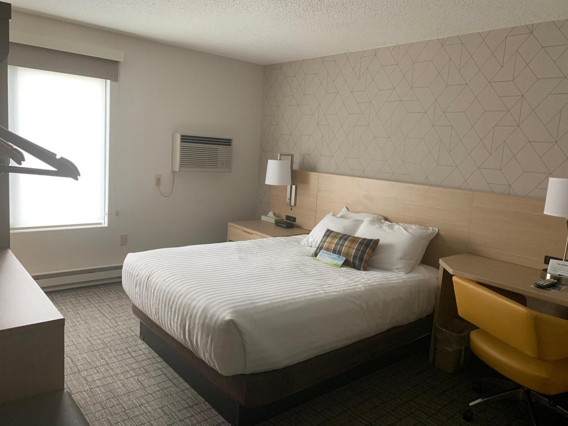 Days Inn & Suites by Wyndham Duluth by the Mall photo 30