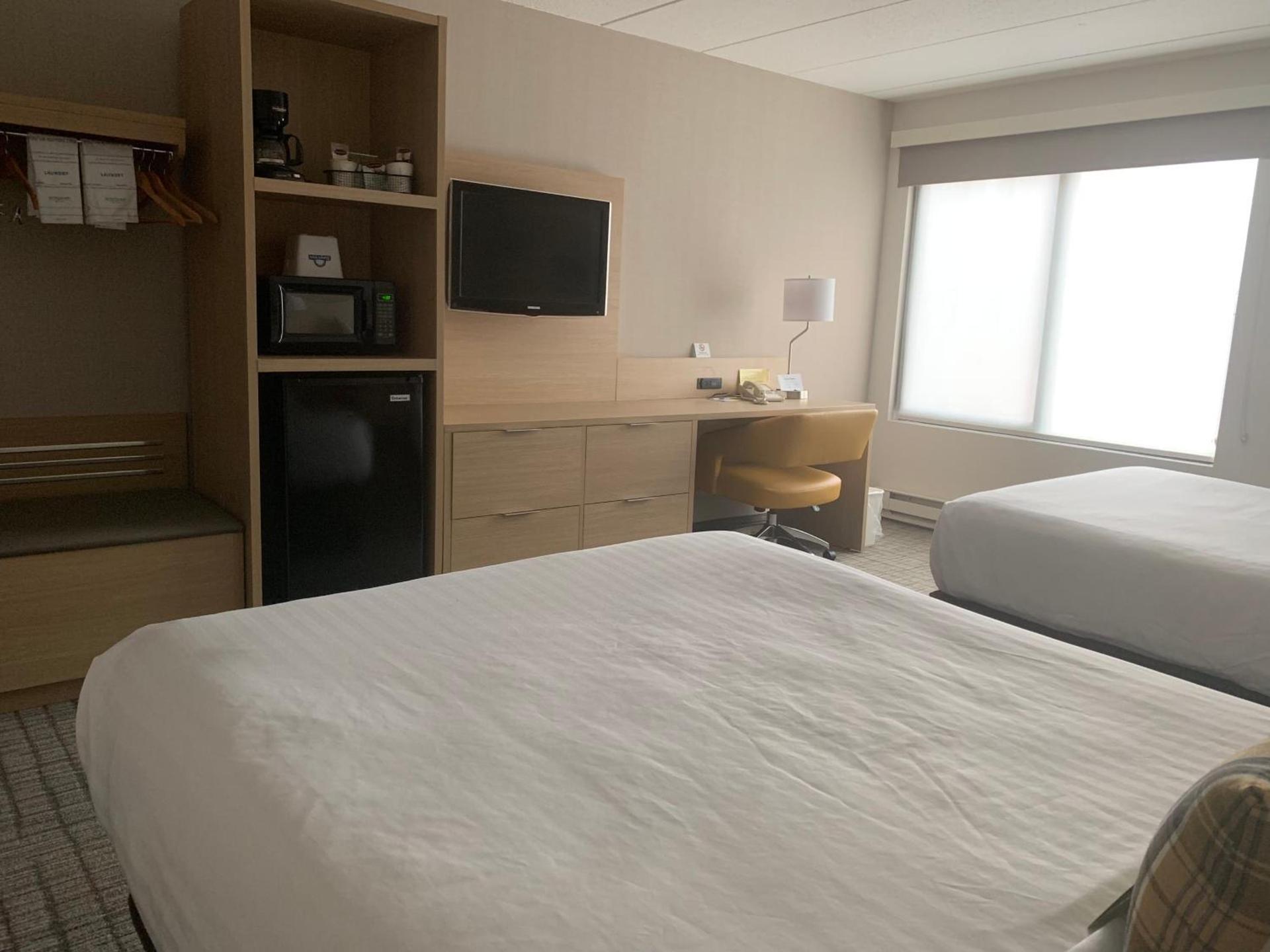 Days Inn & Suites by Wyndham Duluth by the Mall photo 35
