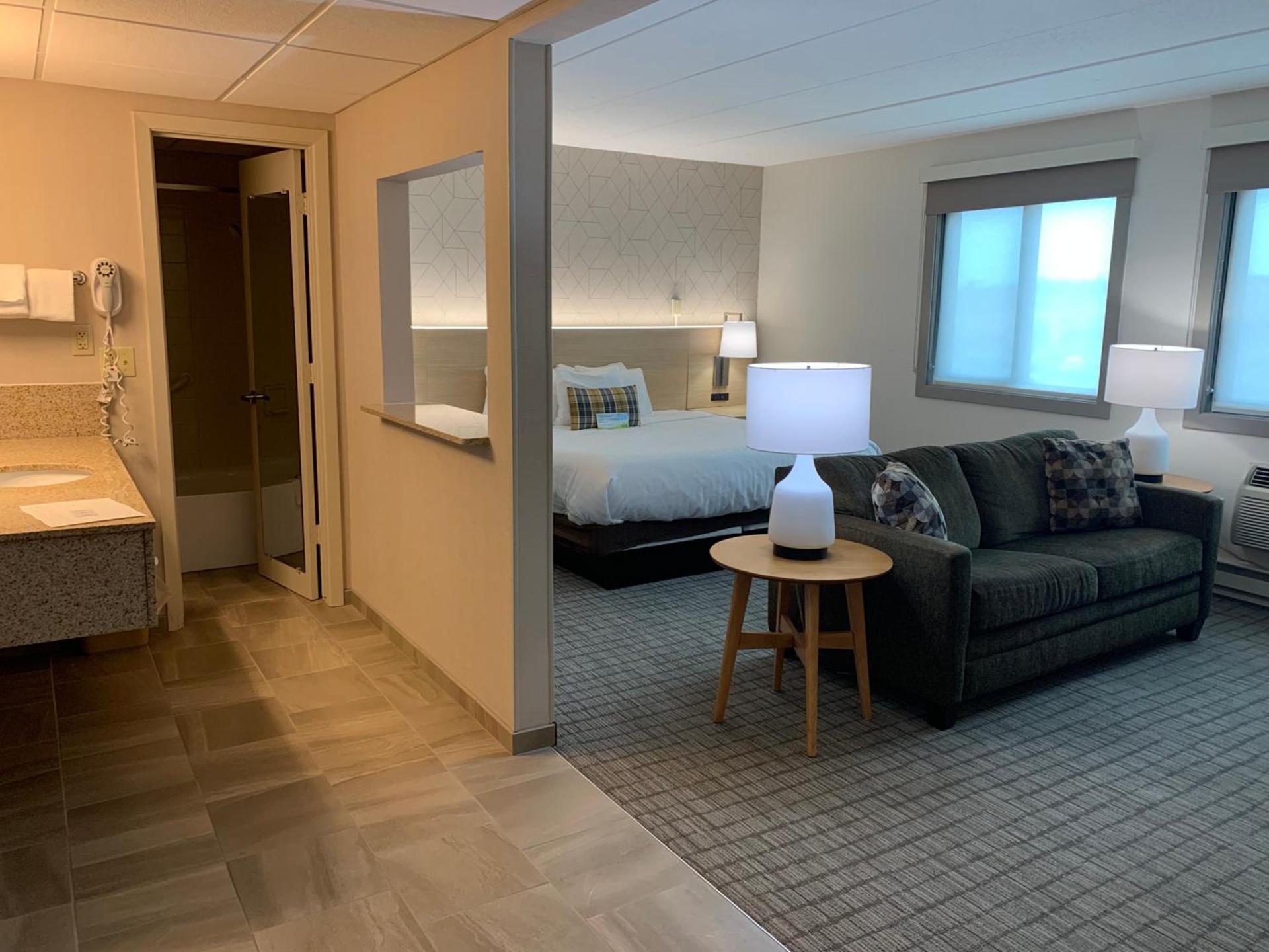 Days Inn & Suites by Wyndham Duluth by the Mall photo 34