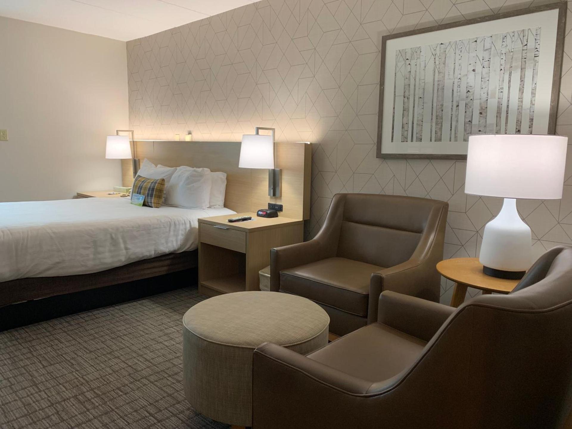 Days Inn & Suites by Wyndham Duluth by the Mall photo 29