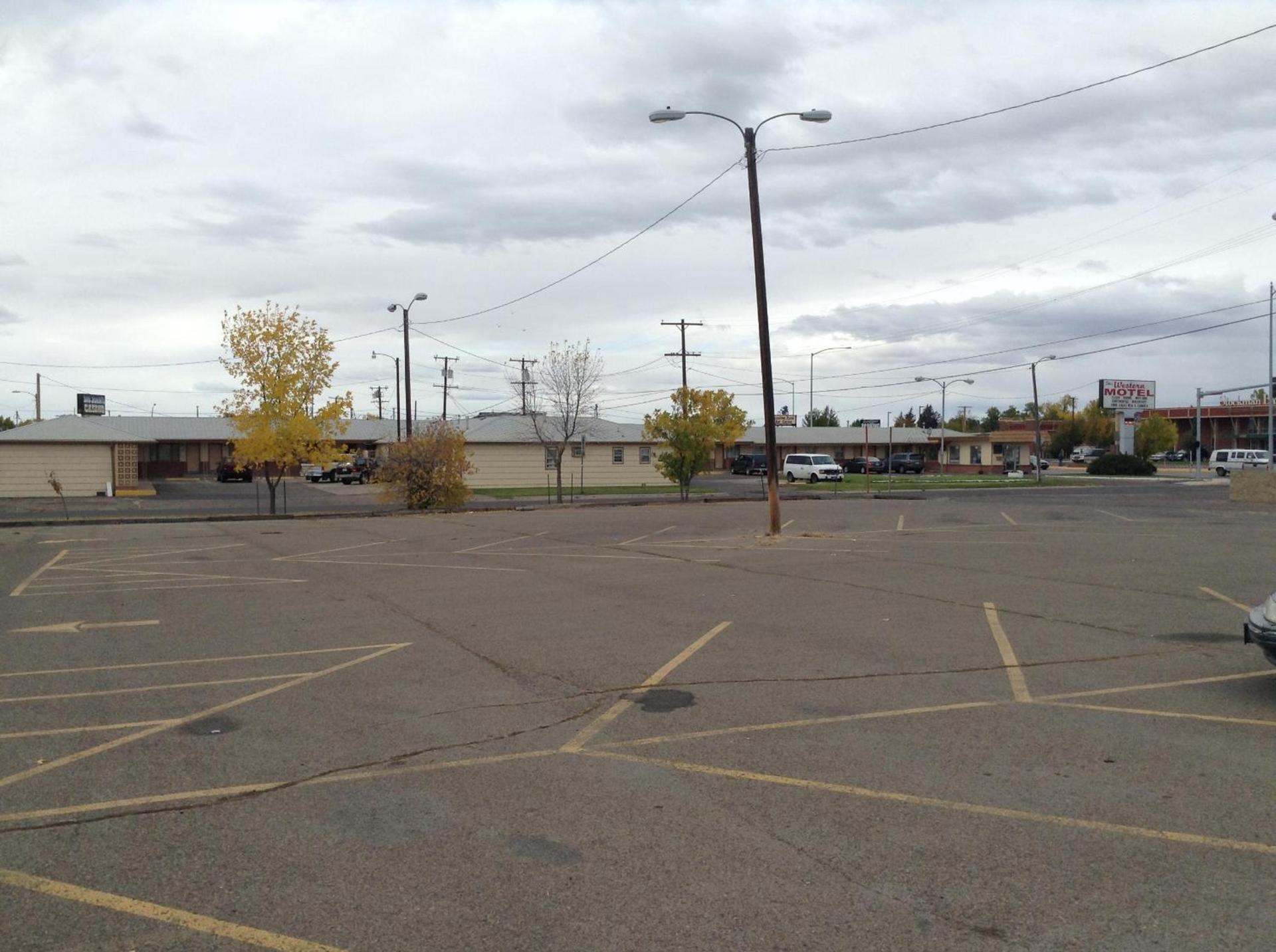 Ski's Western Motel photo 15