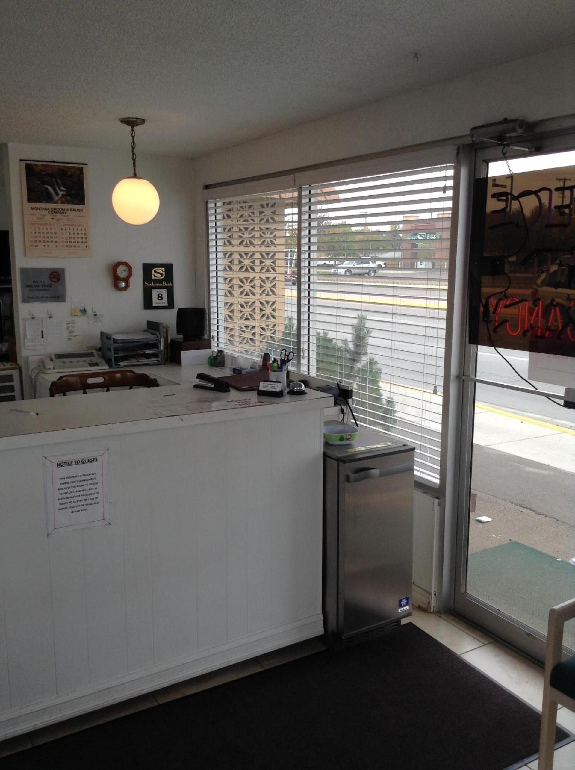 Ski's Western Motel photo 17