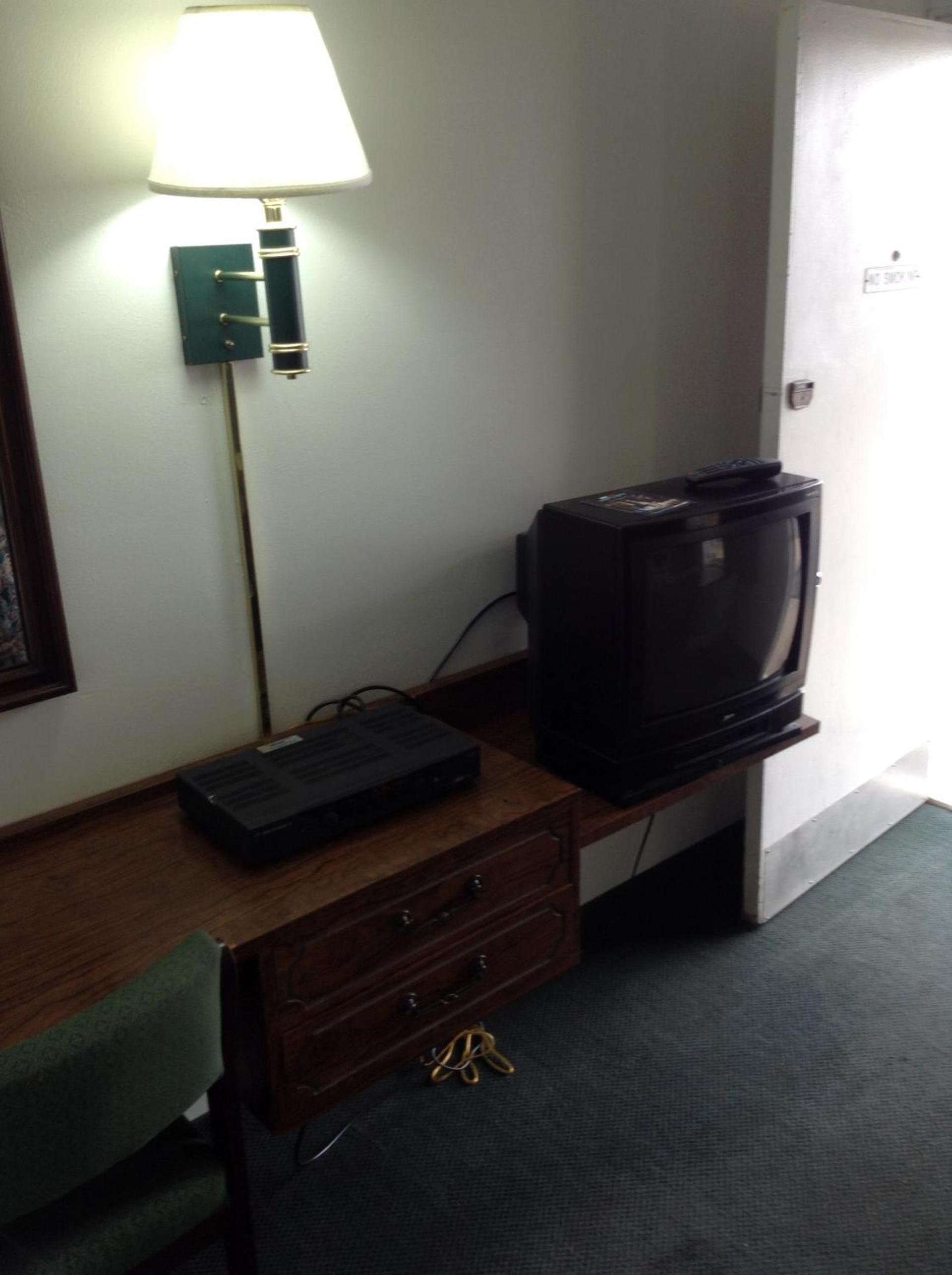 Plaza Inn photo 22