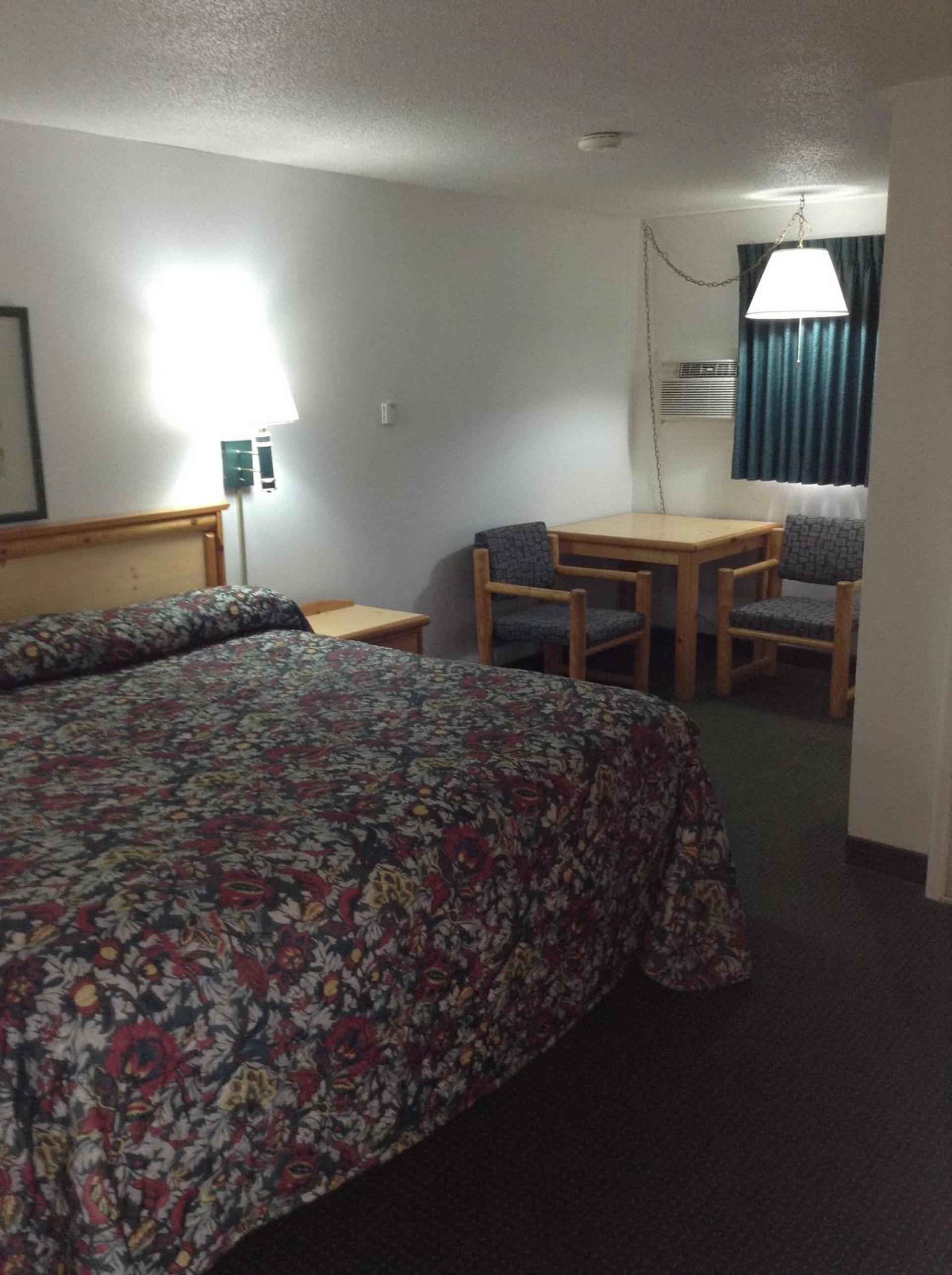 Plaza Inn photo 39