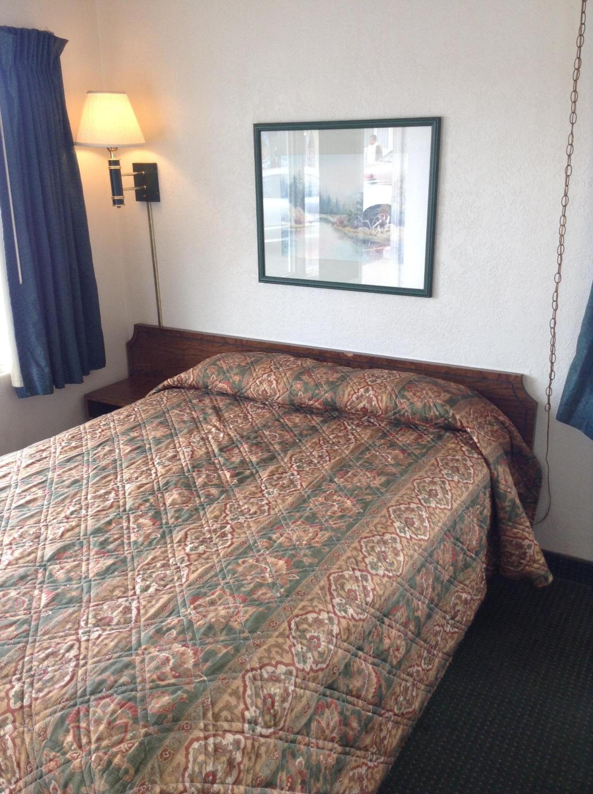 Plaza Inn photo 41