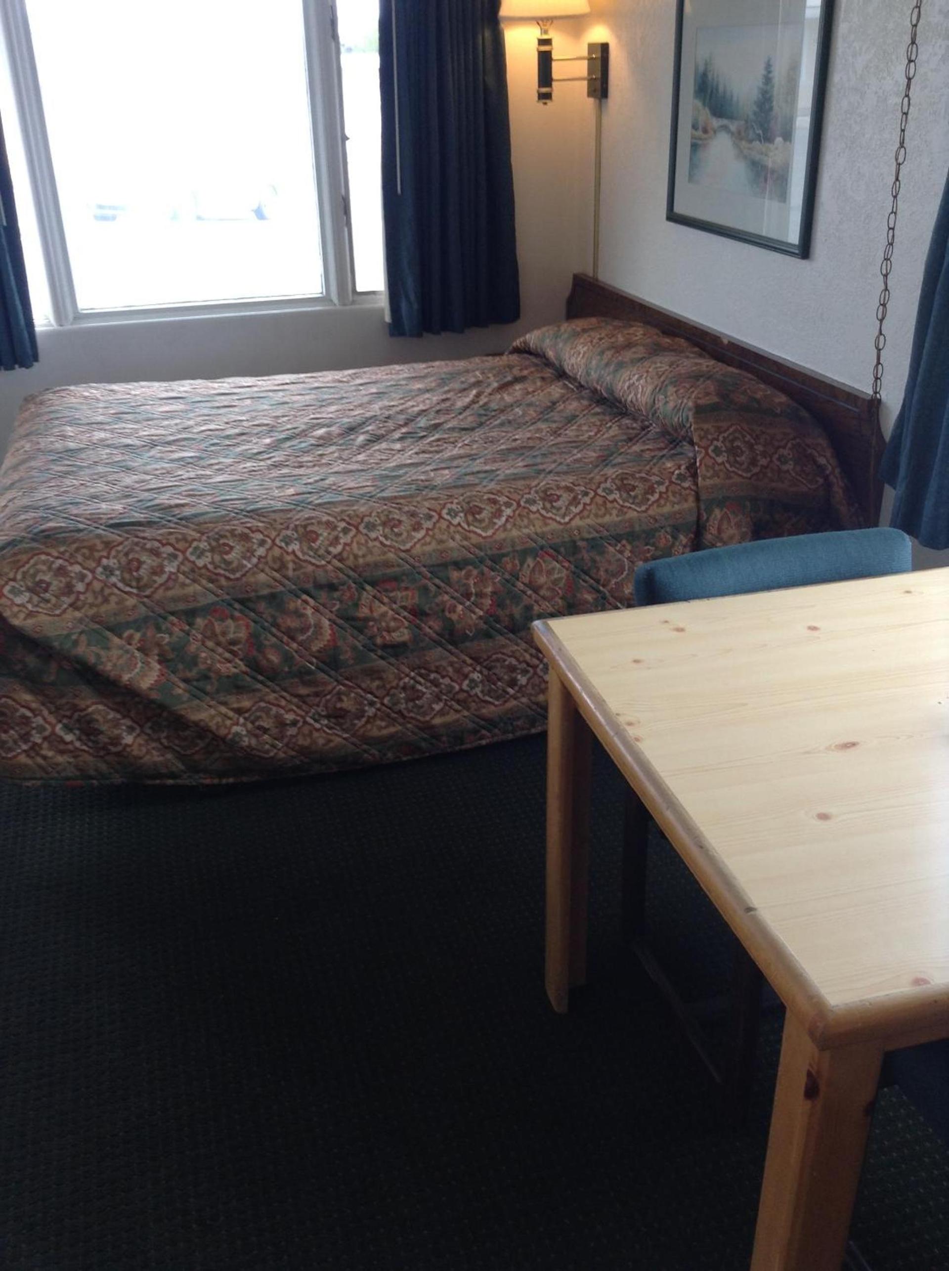 Plaza Inn photo 46