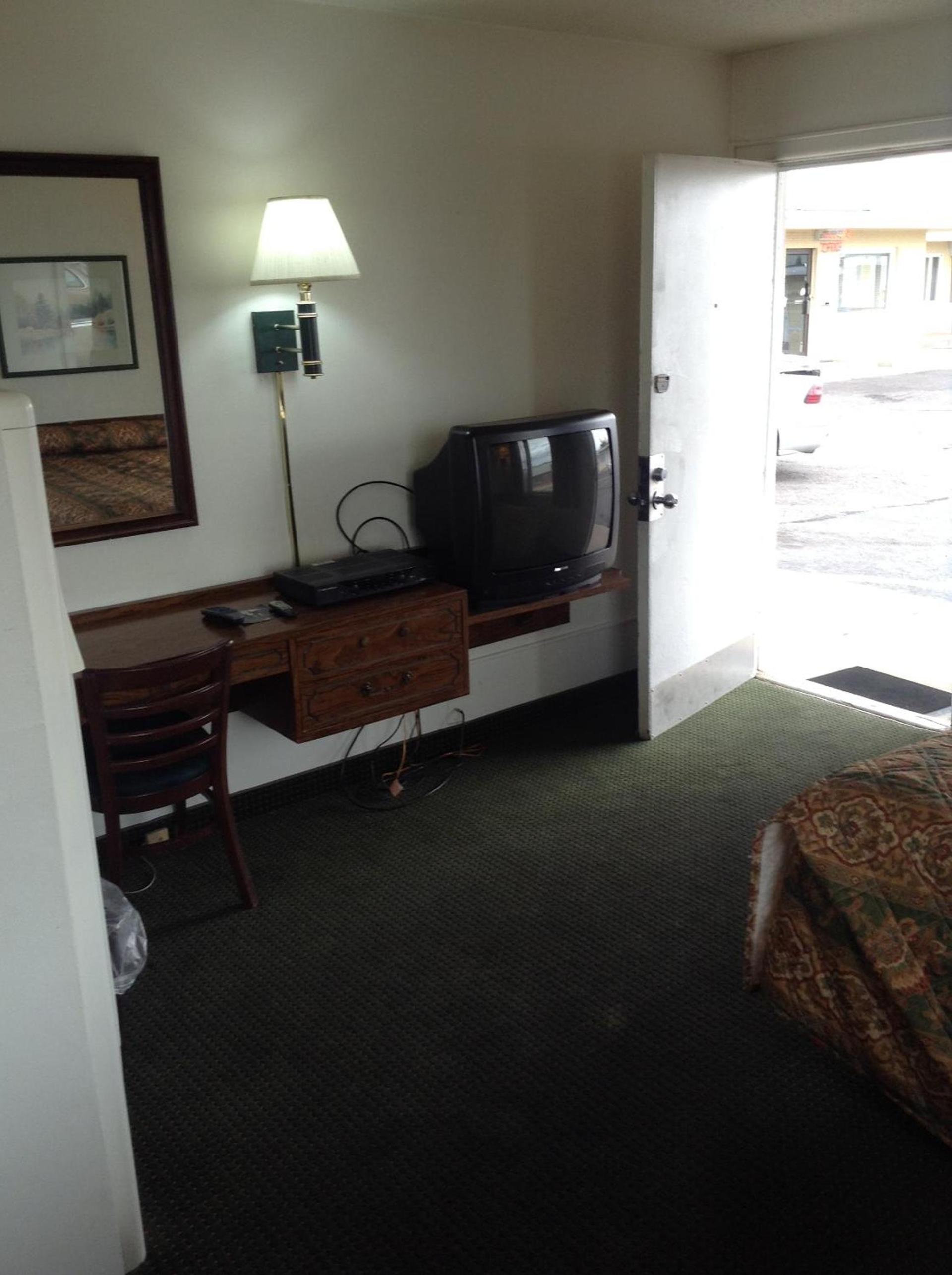 Plaza Inn photo 47