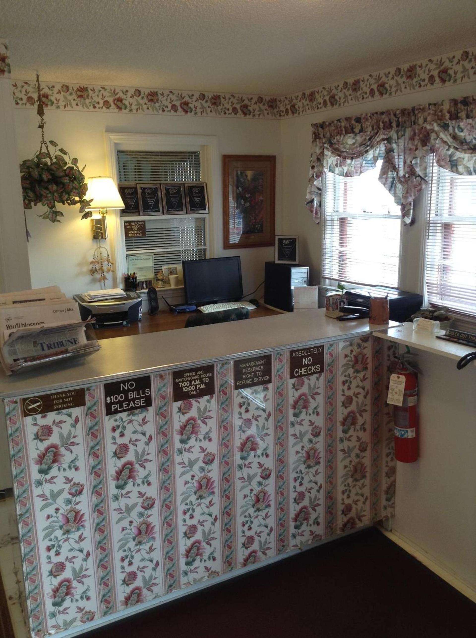 Central Motel photo 16