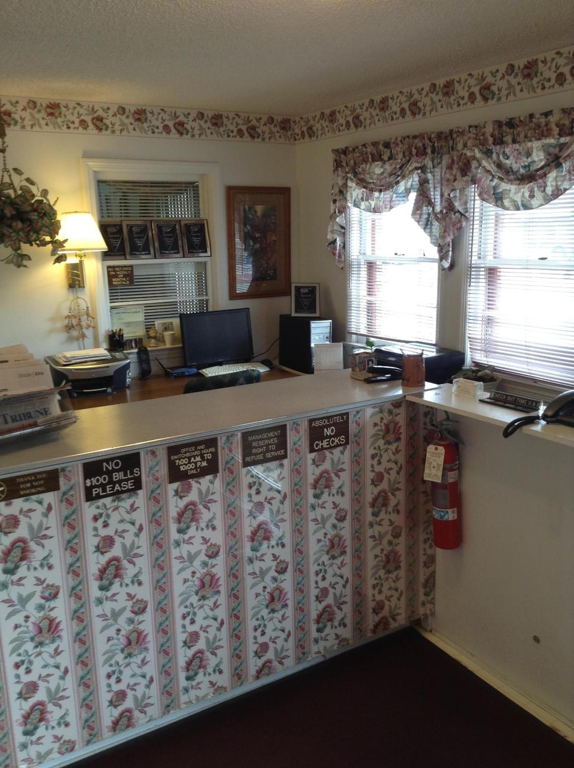 Central Motel photo 17