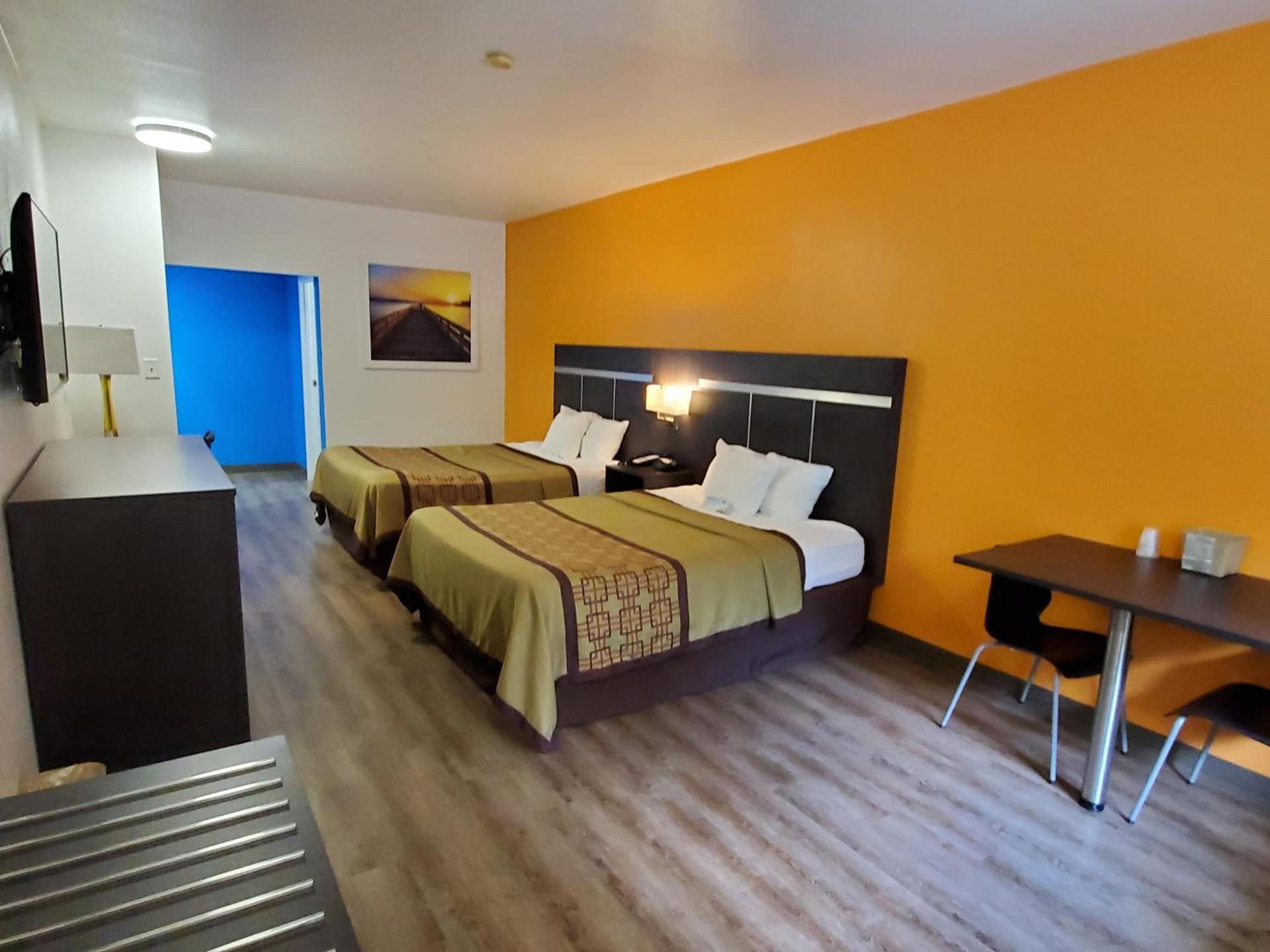 Days Inn by Wyndham Lexington photo 11