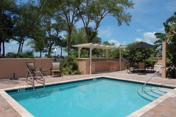 Alamanda Villas on Holmes Beach photo 2