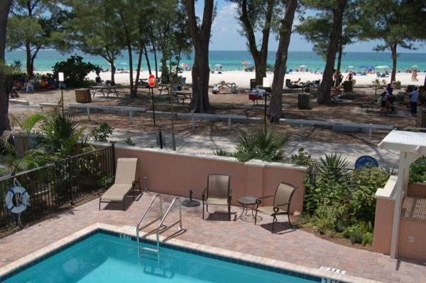 Alamanda Villas on Holmes Beach photo 4