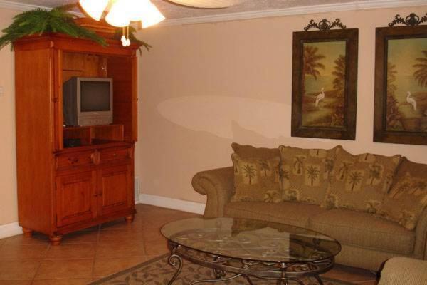 Alamanda Villas on Holmes Beach photo 9