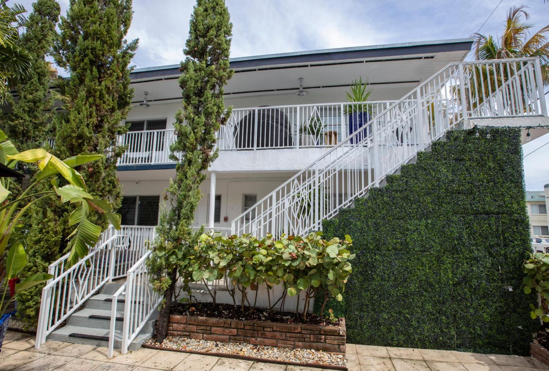 Beachside All Suites Hotel photo 31