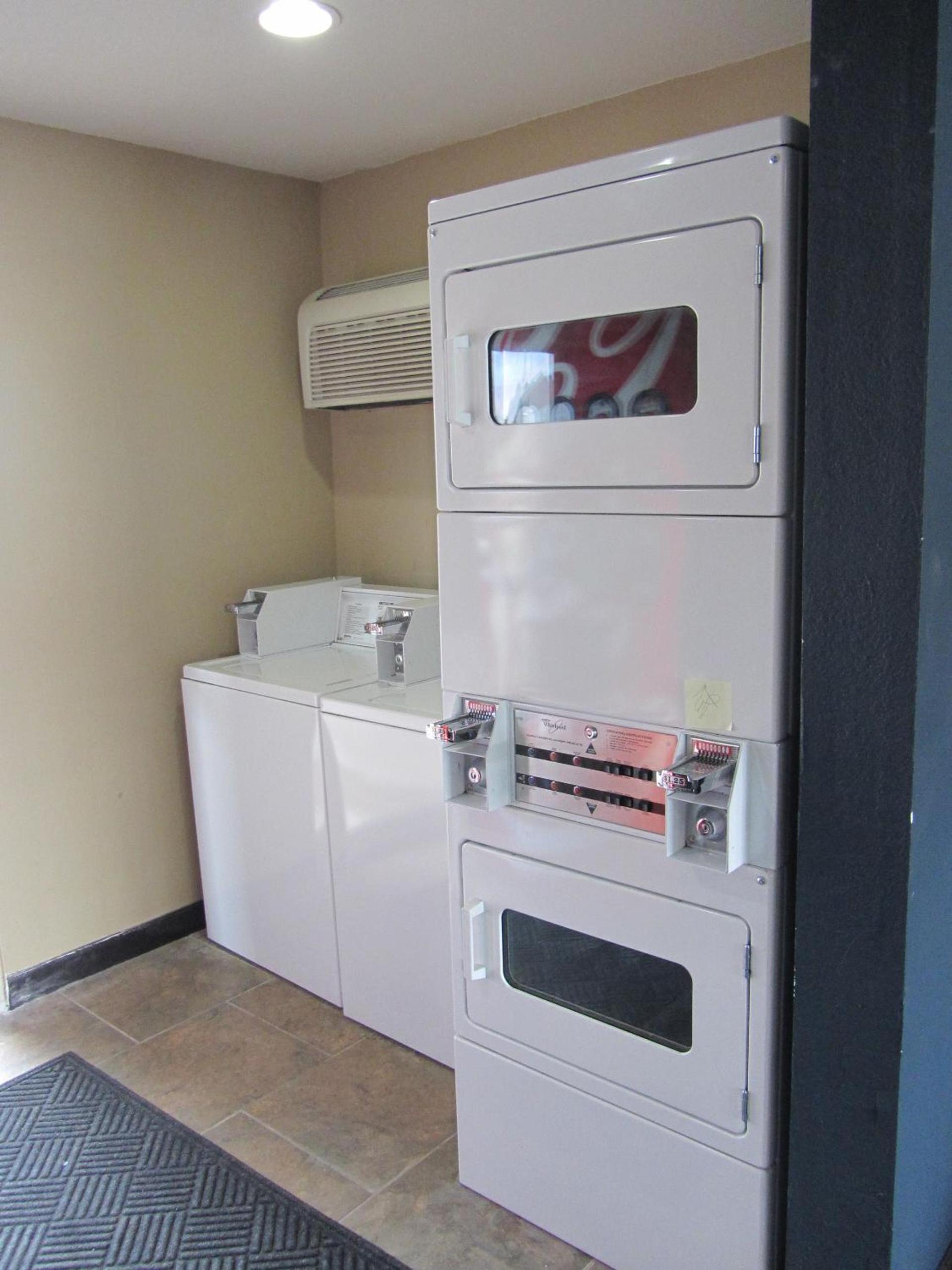 Howard Johnson by Wyndham Odessa TX photo 14