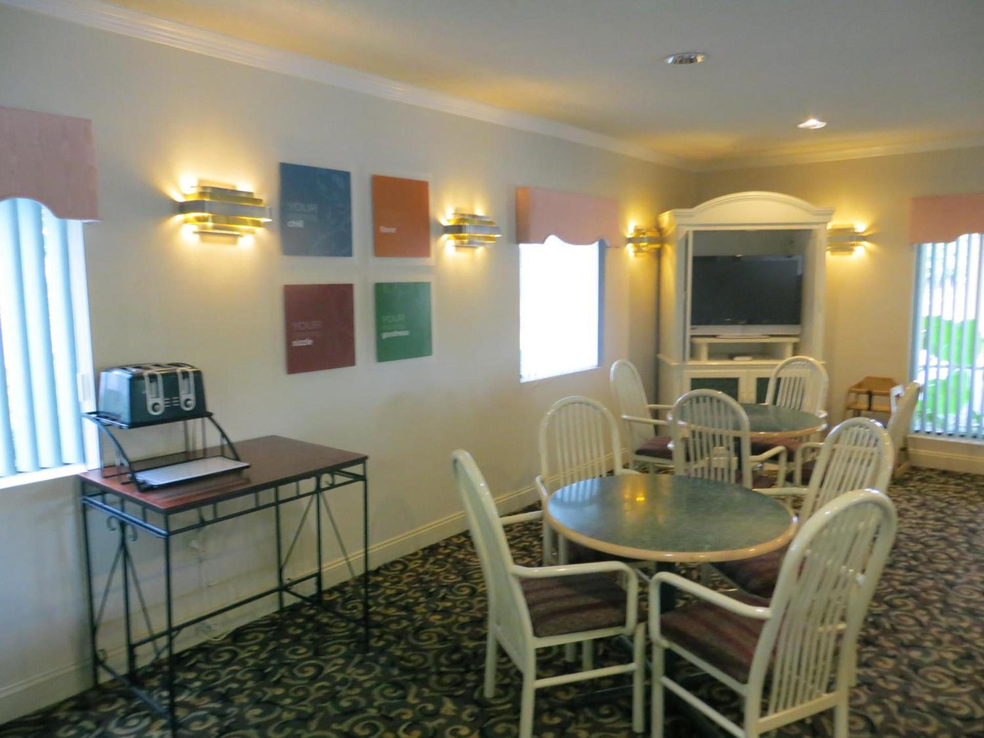 Fairview Inn & Suites Mobile photo 11