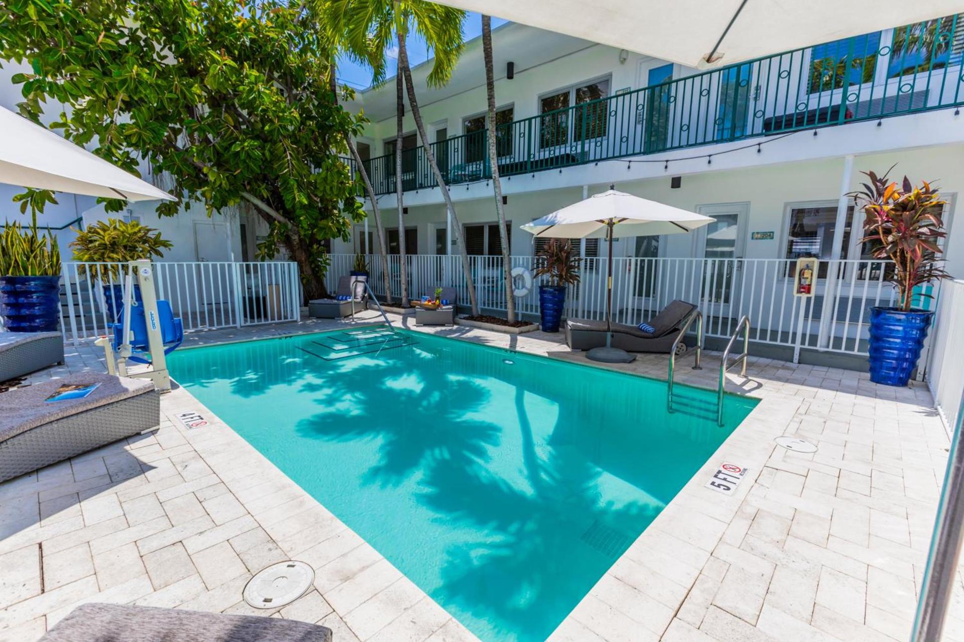Seaside All Suites Hotel photo 2
