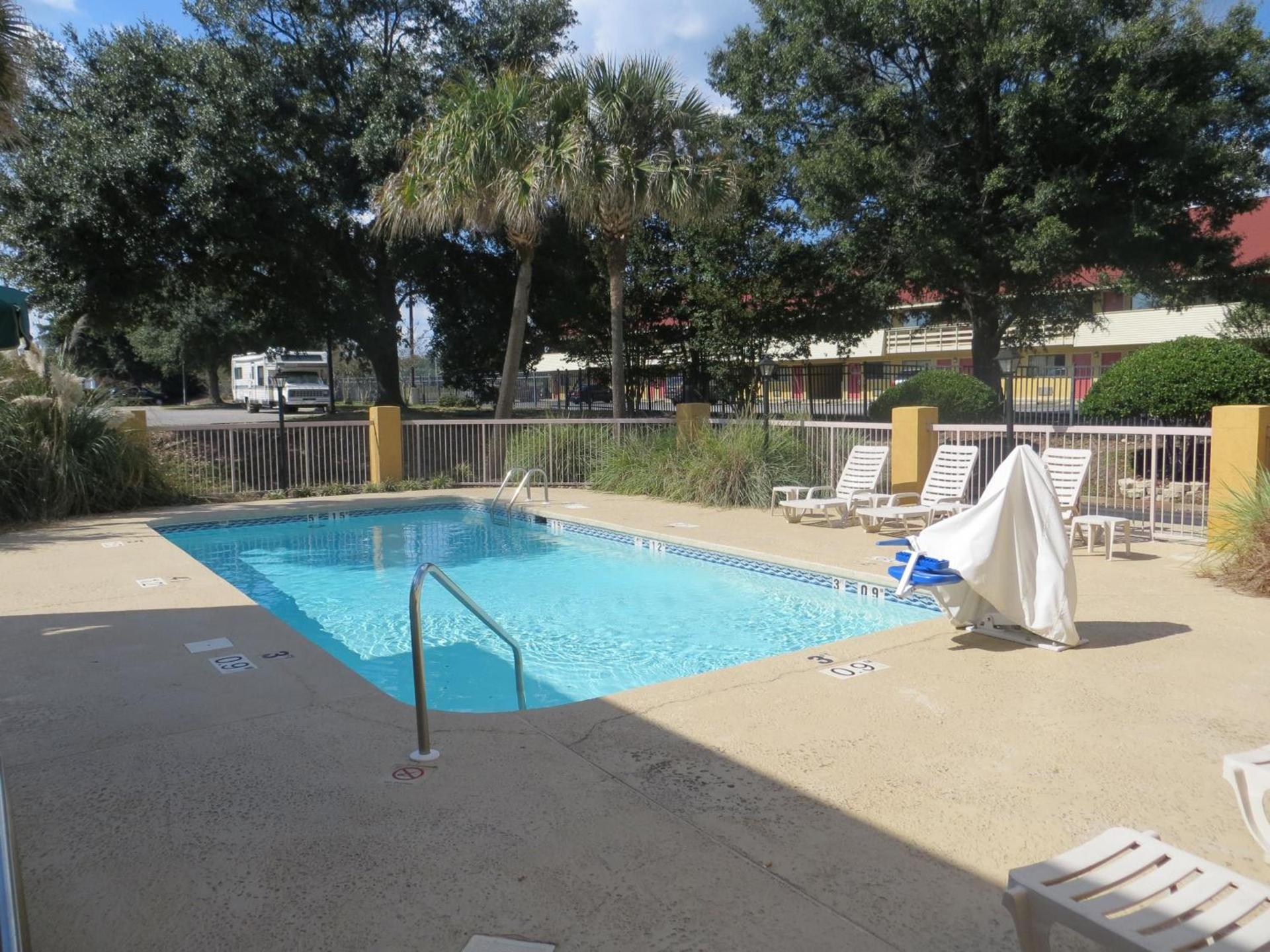 Fairview Inn & Suites Mobile photo 8