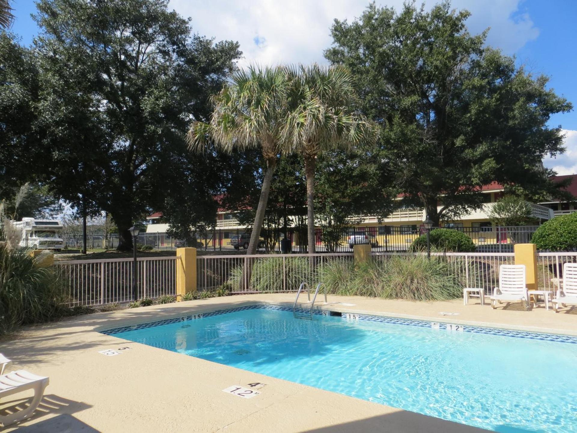 Fairview Inn & Suites Mobile photo 6