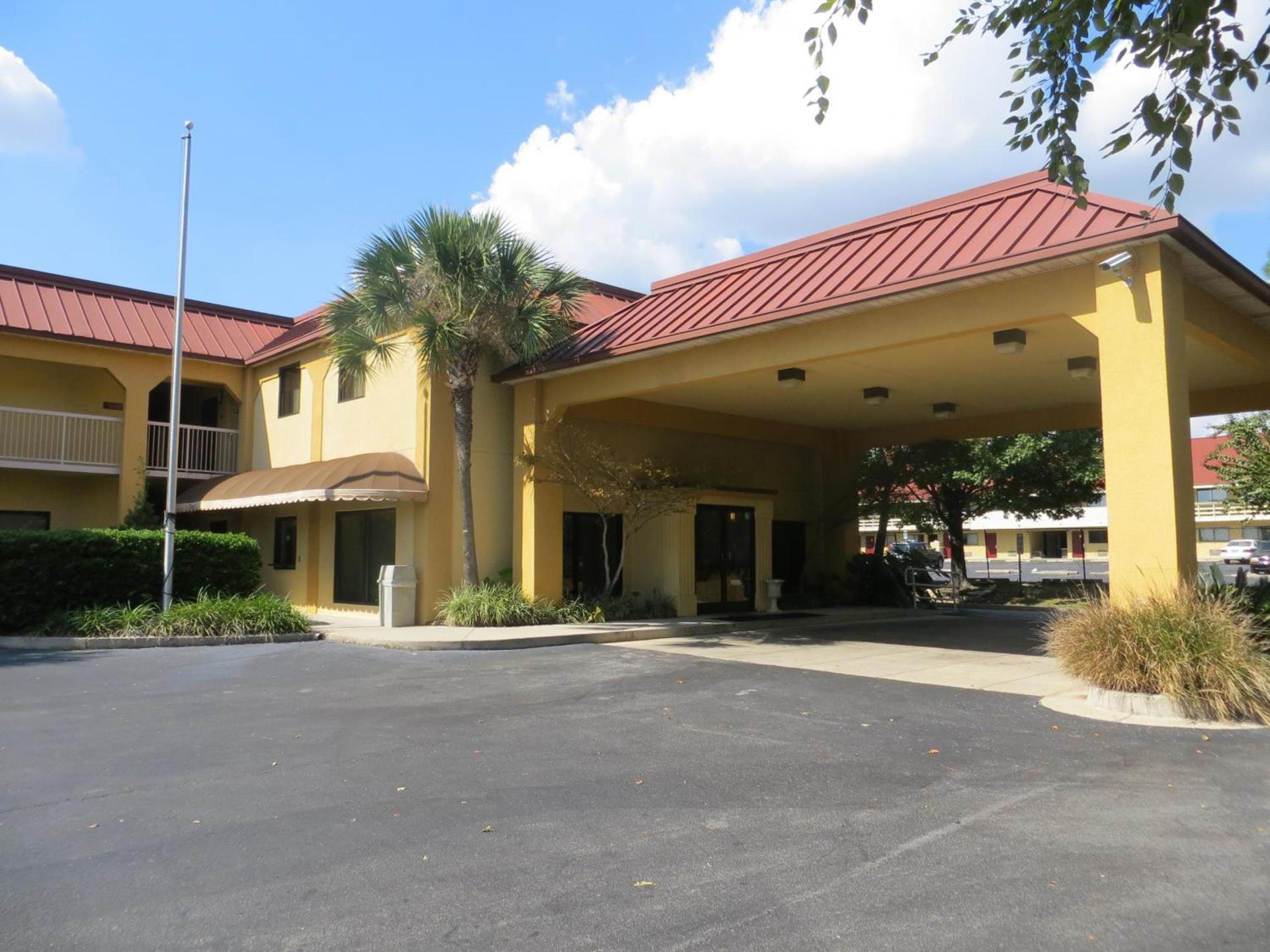 Fairview Inn & Suites Mobile photo 1