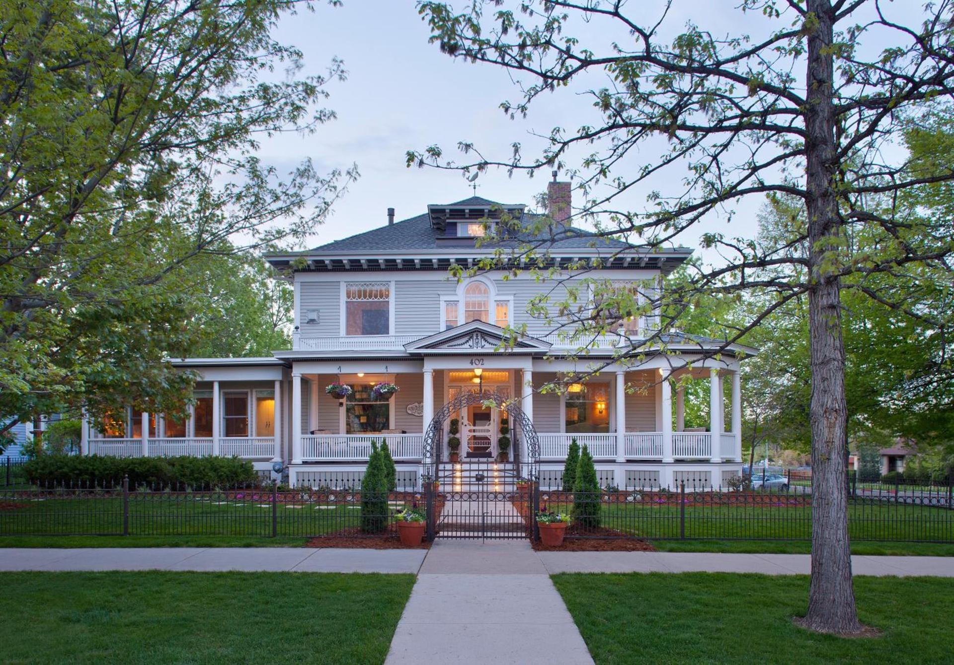 Edwards House photo 1