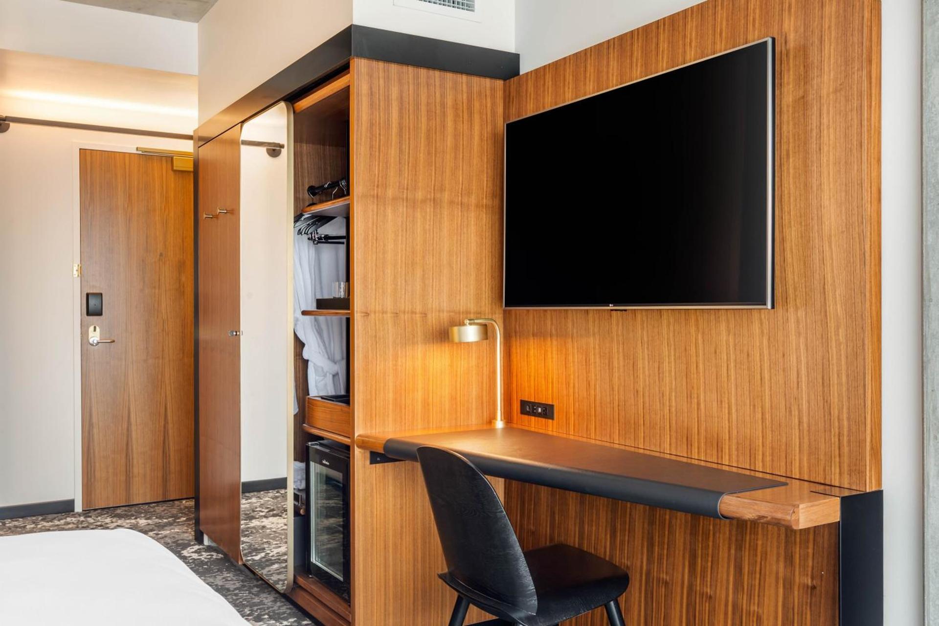 Cambria Hotel Boston Downtown - Seaport photo 79