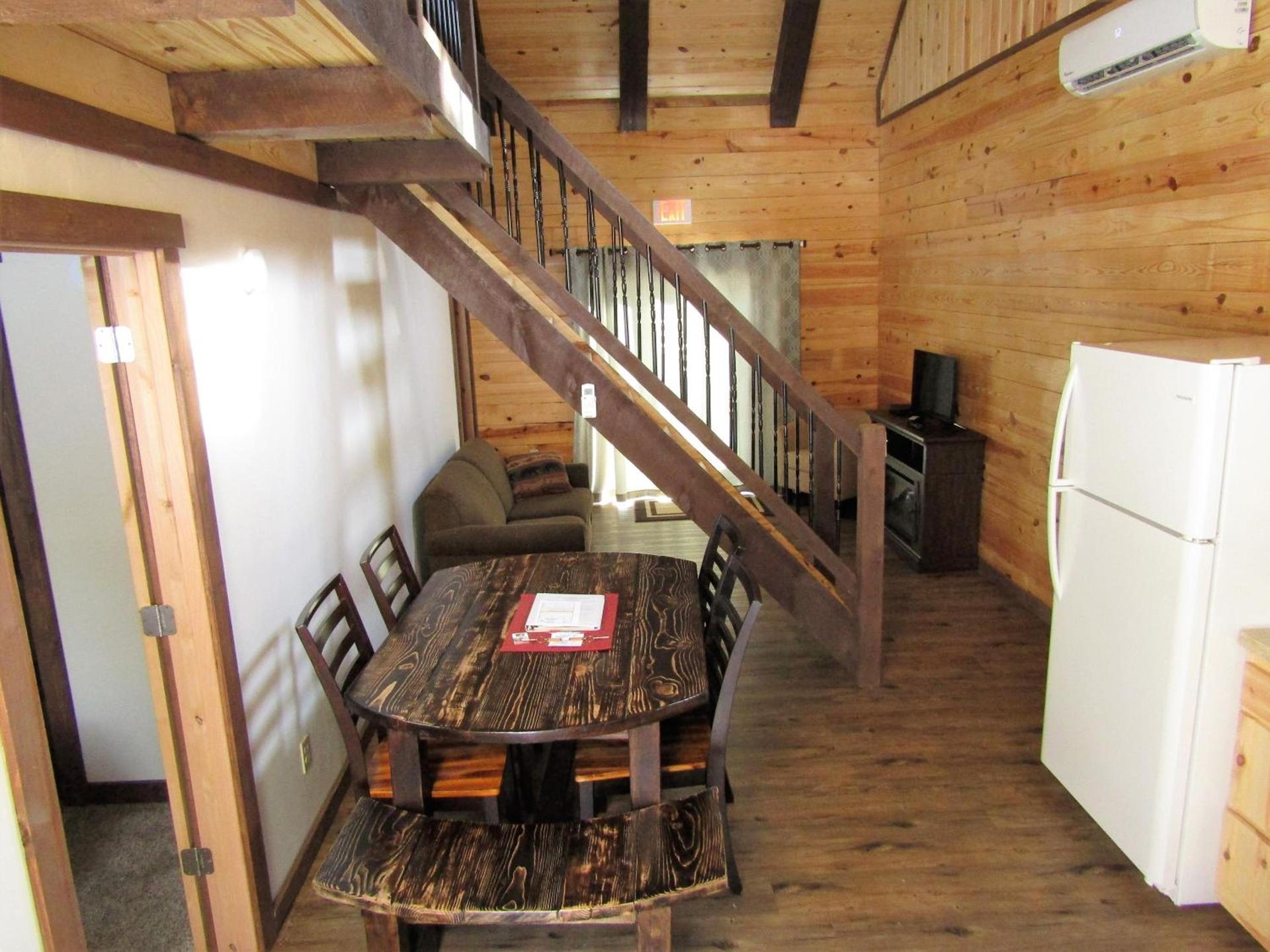 Freedom Ridge Cabins photo 36
