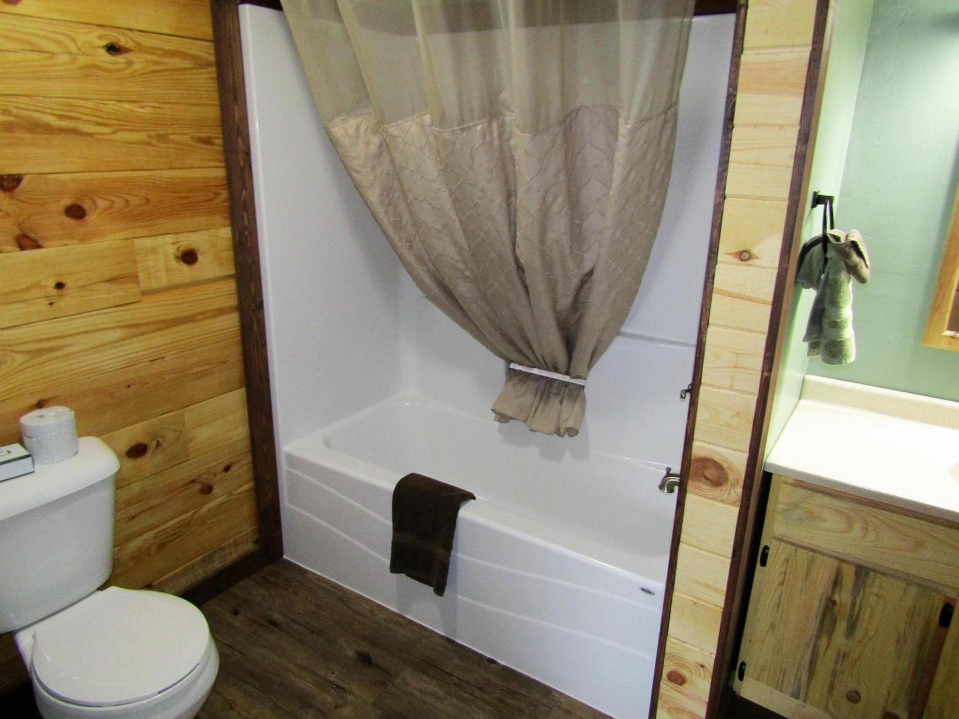 Freedom Ridge Cabins photo 40