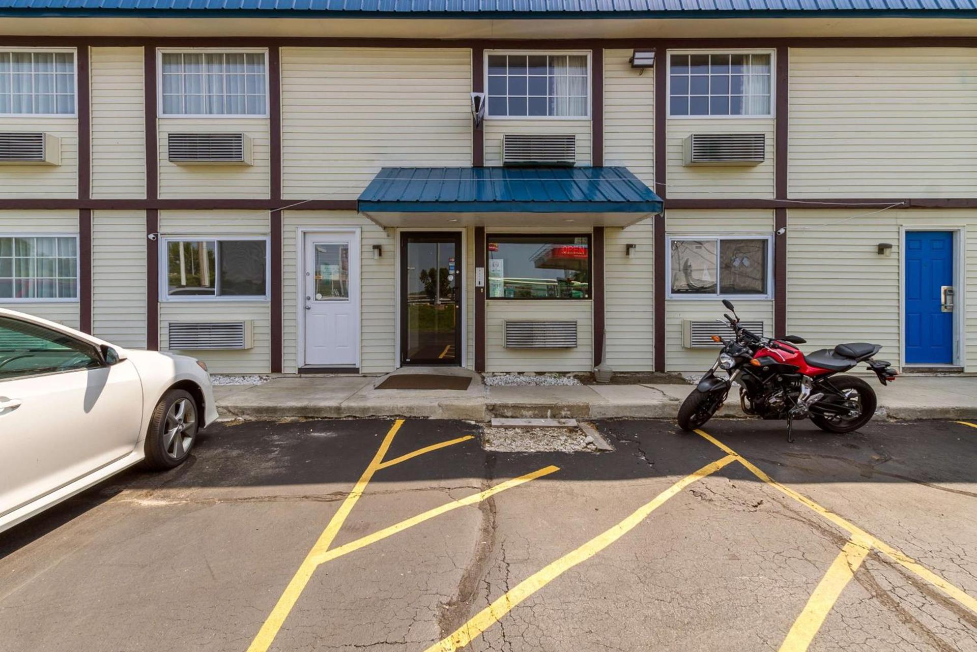 Motel 6-Rossford, OH photo 4