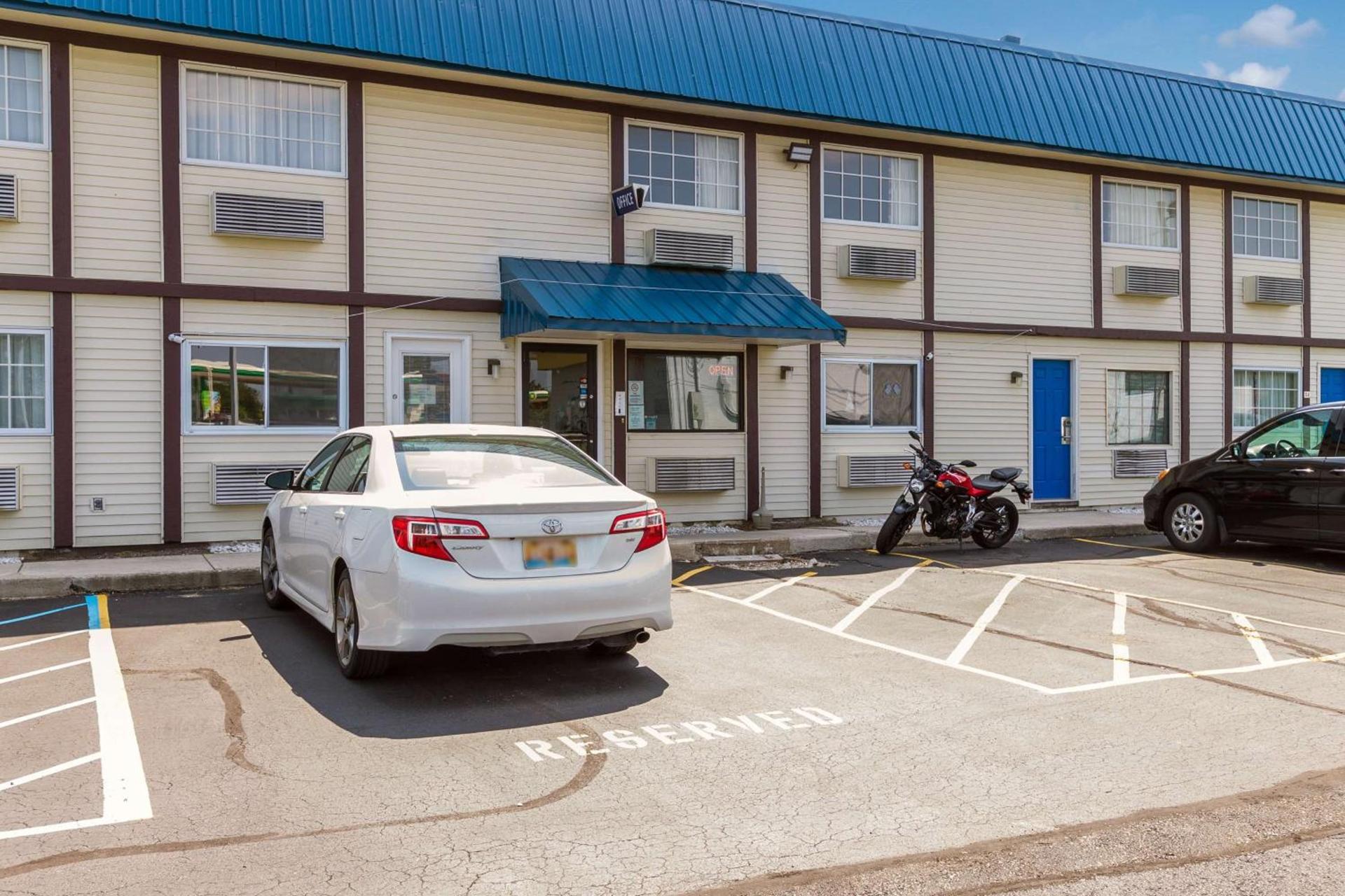 Motel 6-Rossford, OH photo 5