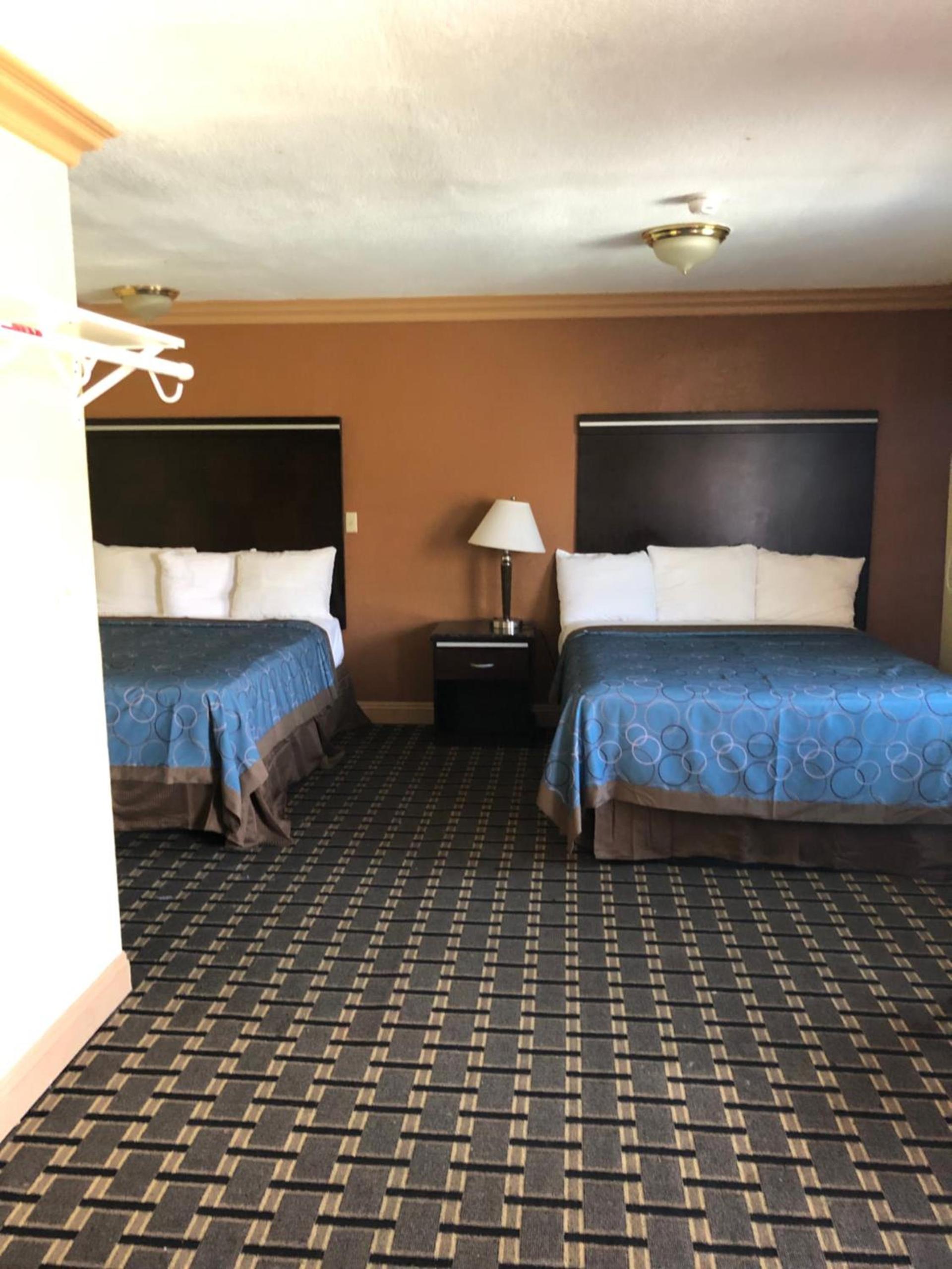 Glendora Motel photo 22