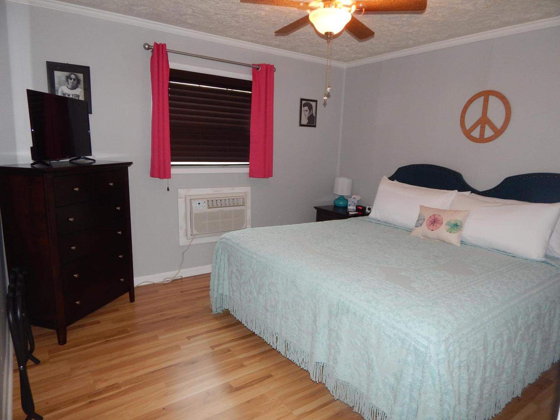 Sunset Motel photo 73
