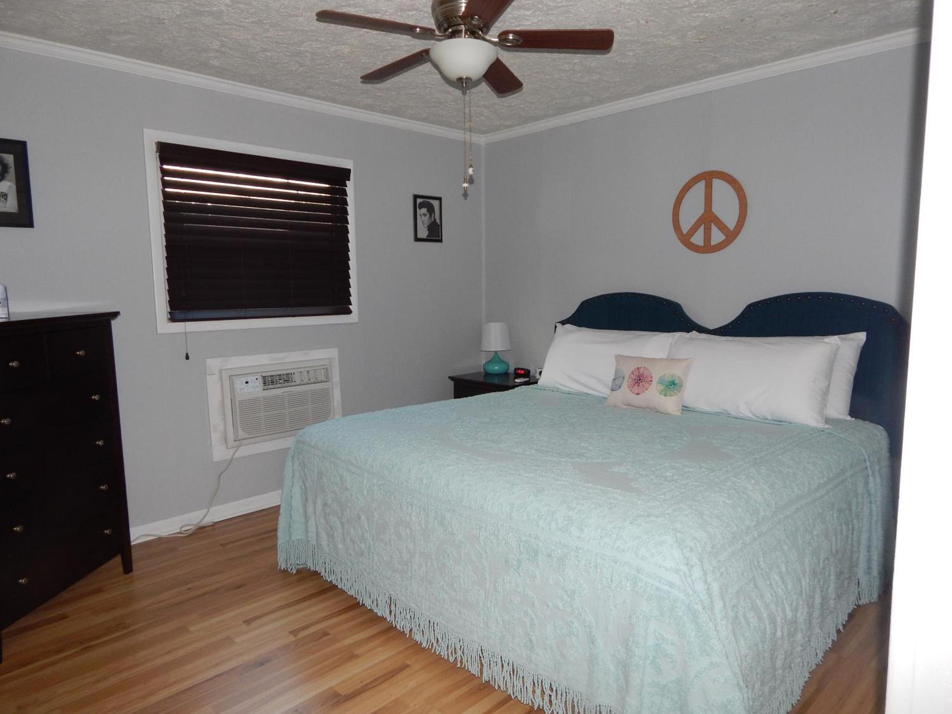 Sunset Motel photo 39